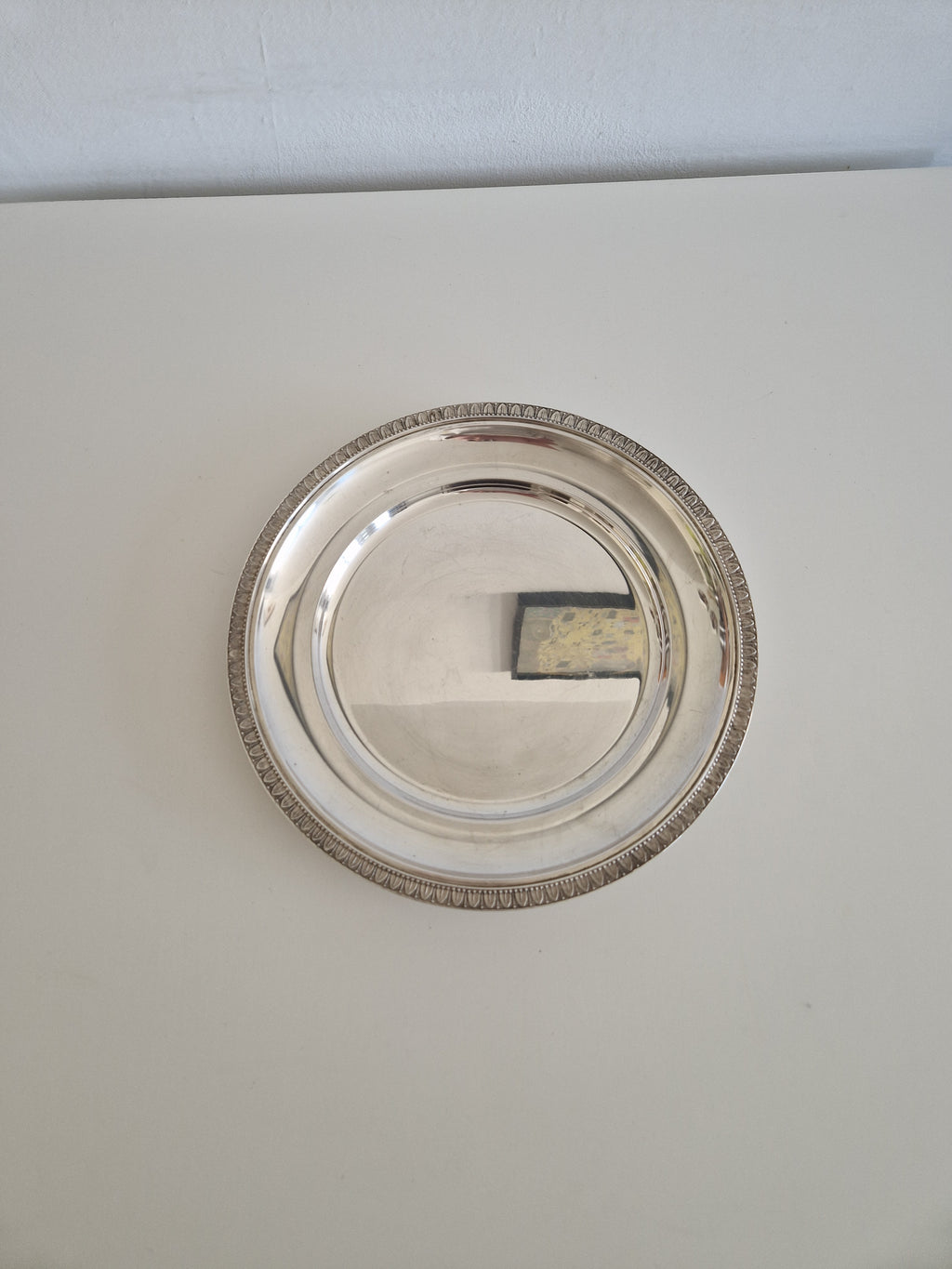 Antique Silver-Plated Charger Plate – Neoclassical Egg-and-Dart Border | Hallmarked | 30 cm