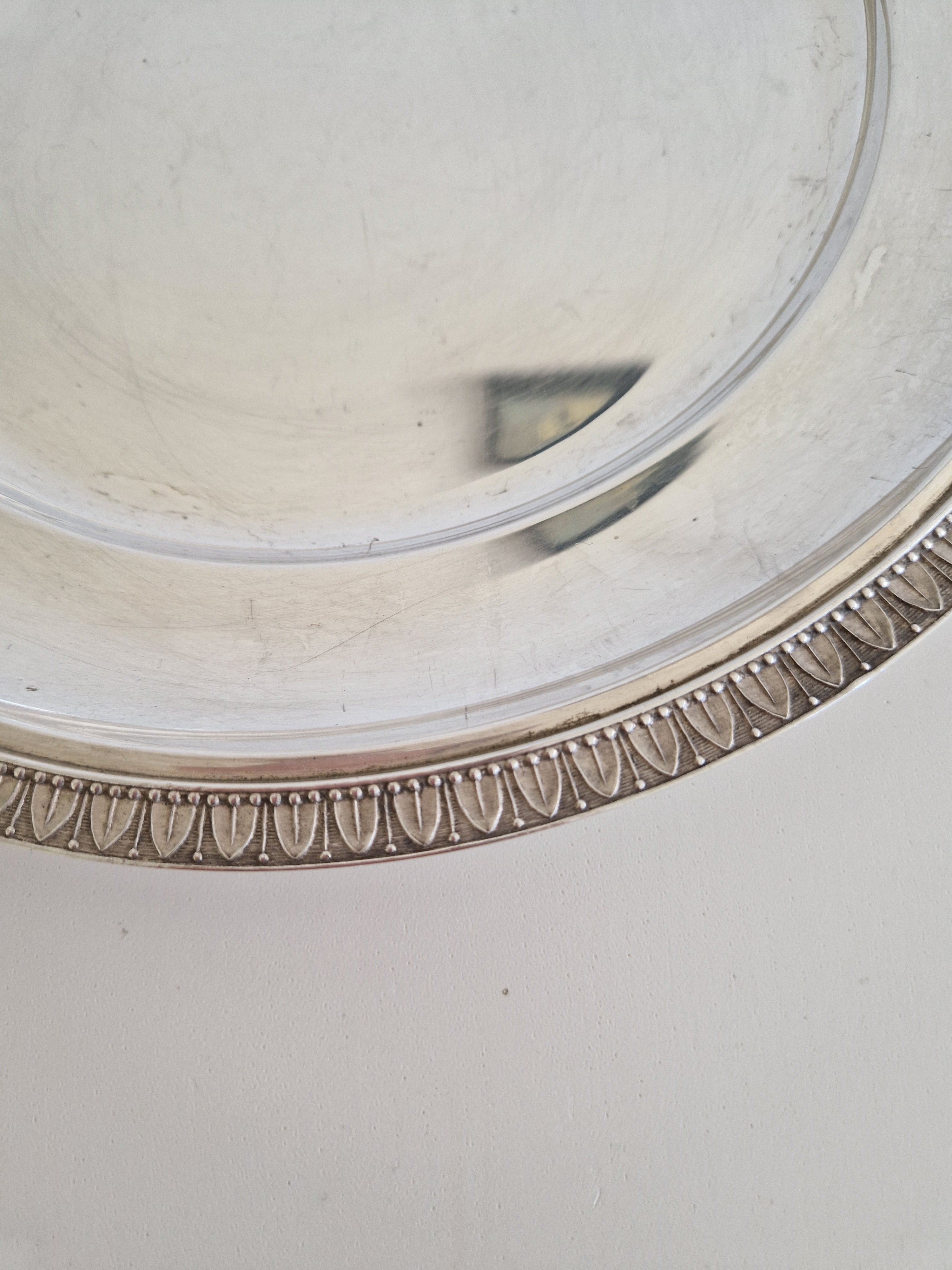 Antique Silver-Plated Charger Plate – Neoclassical Egg-and-Dart Border | Hallmarked | 30 cm