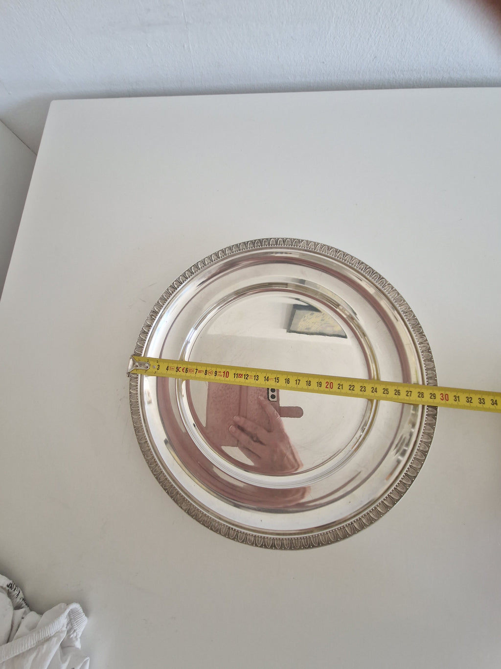 Antique Silver-Plated Charger Plate – Neoclassical Egg-and-Dart Border | Hallmarked | 30 cm