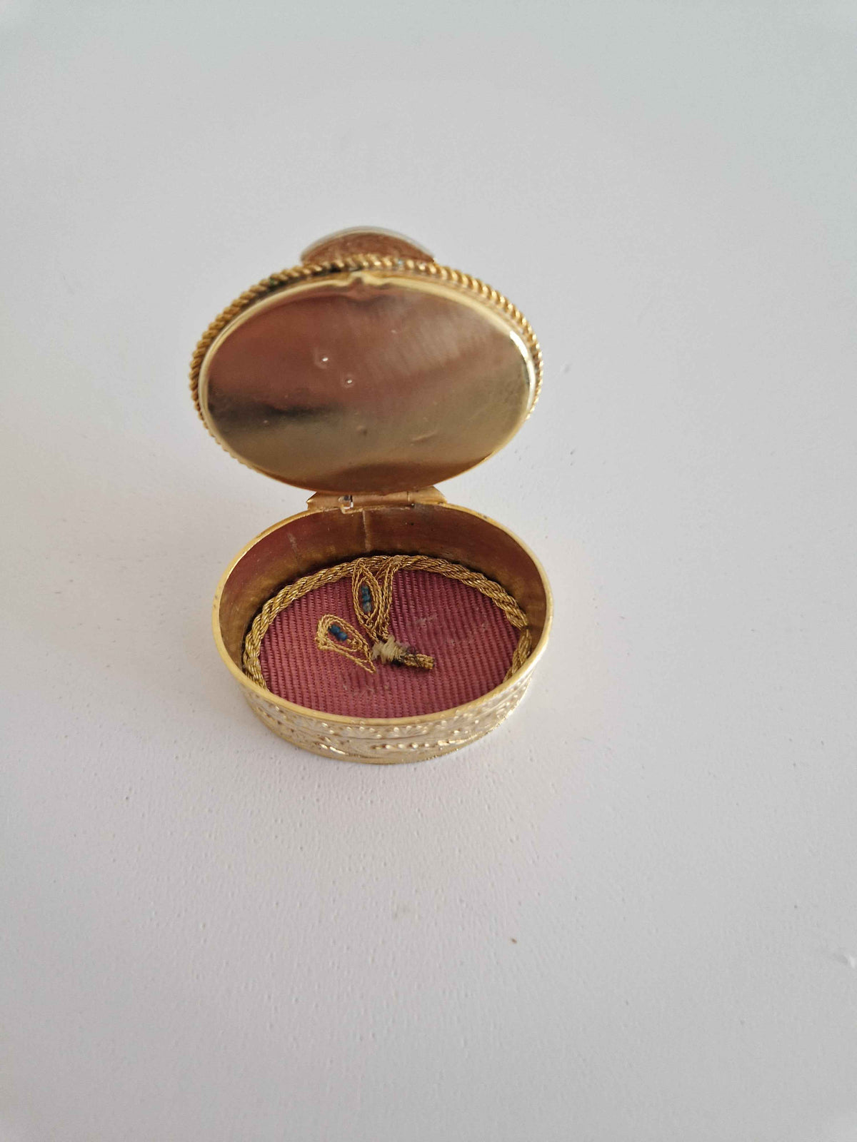 Exquisite Vintage Oval Pill Box with Fragonard Porcelain Lid and Pink Silk Interior