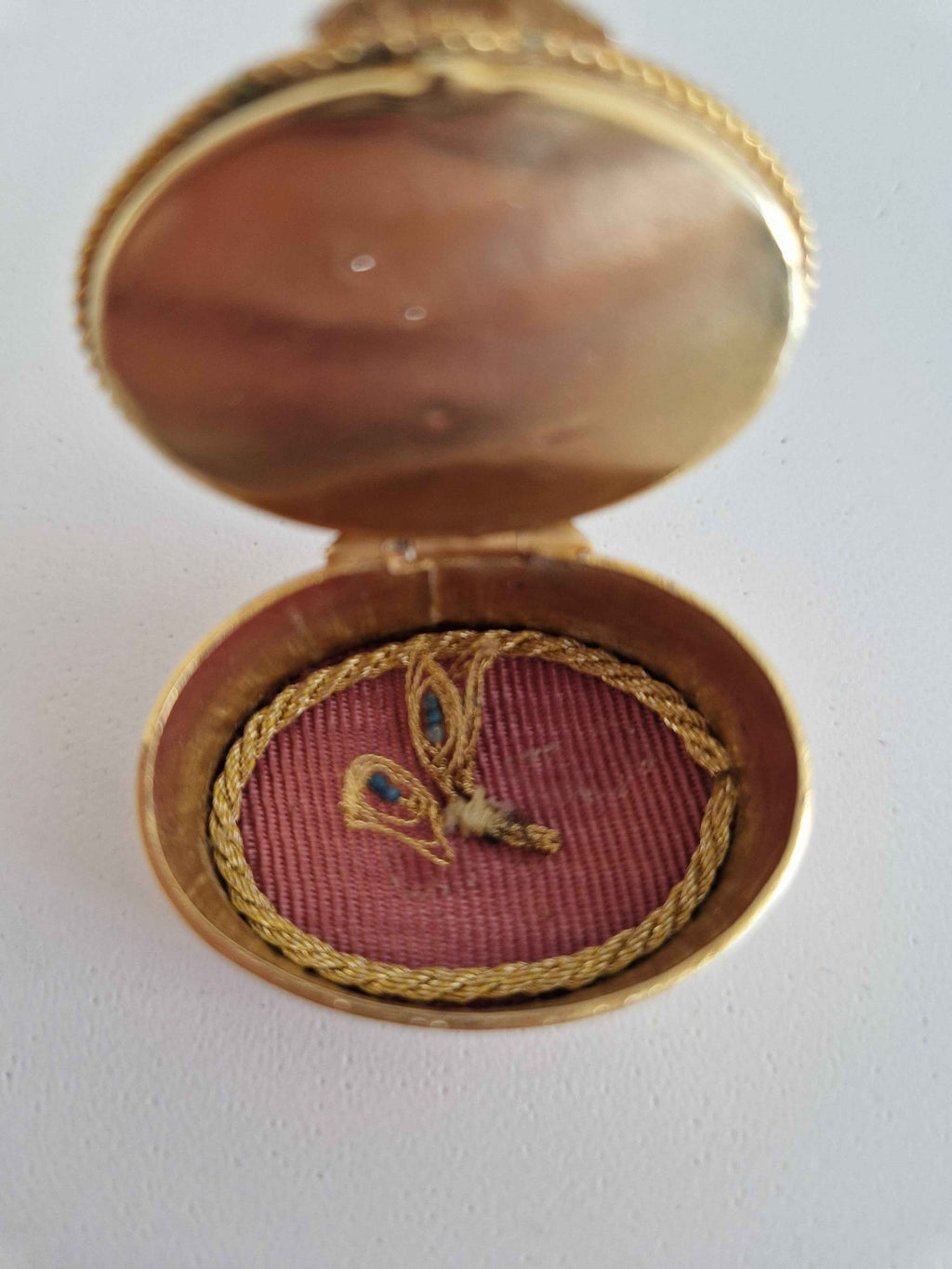 Exquisite Vintage Oval Pill Box with Fragonard Porcelain Lid and Pink Silk Interior