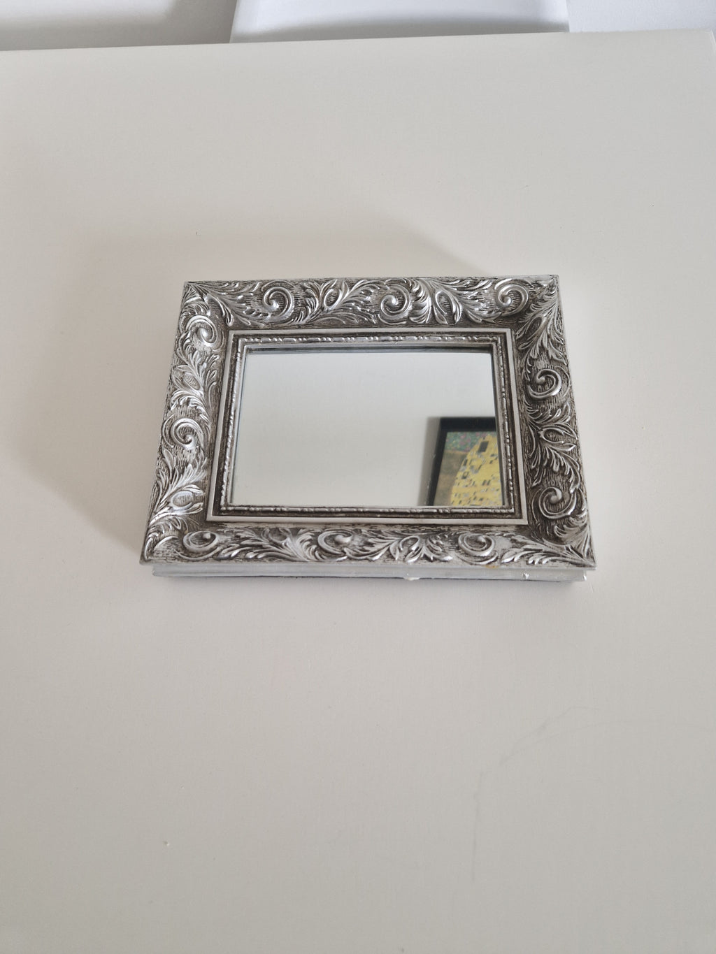 Miroir Baroque Orné Argenté — Mural ou à Poser | Cadre à Volutes d'Acanthus