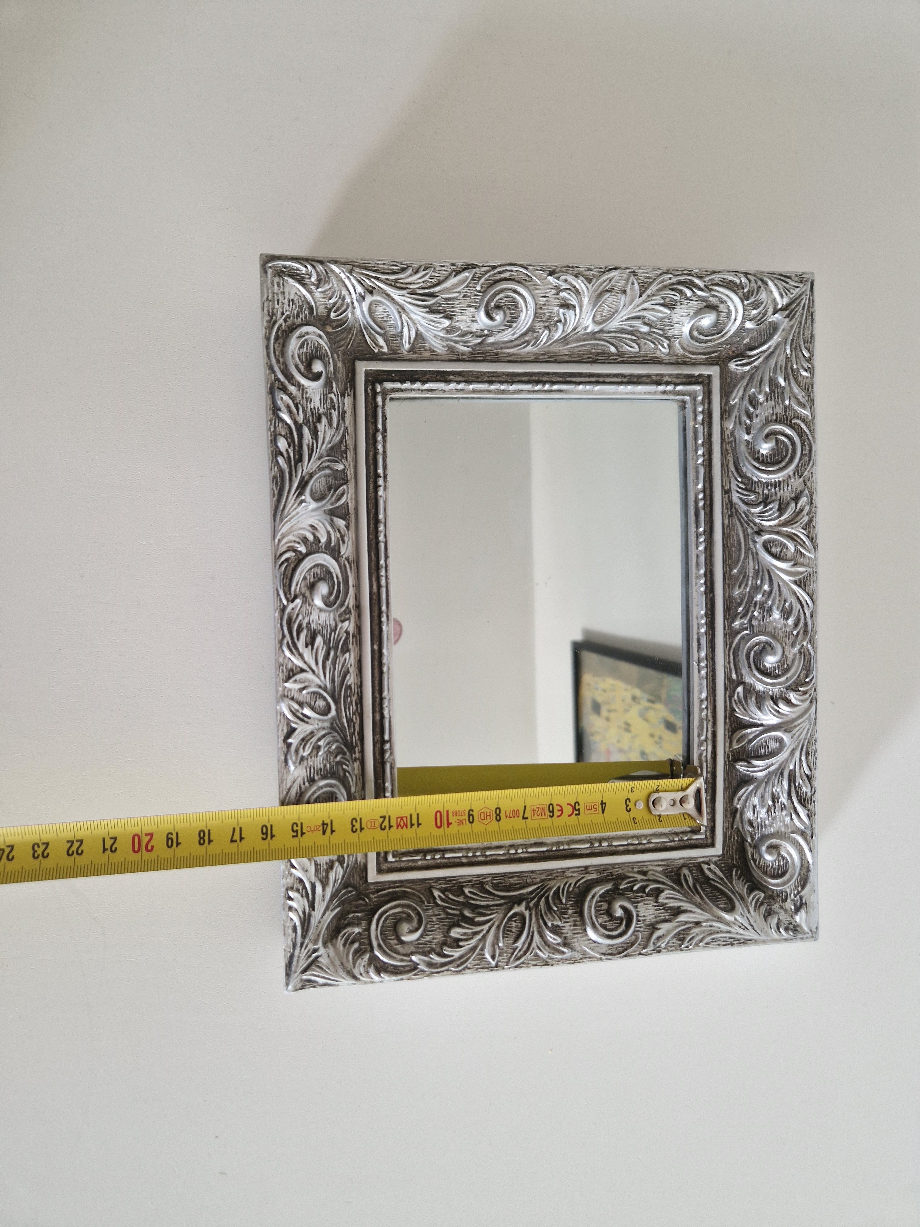 Miroir Baroque Orné Argenté — Mural ou à Poser | Cadre à Volutes d'Acanthus