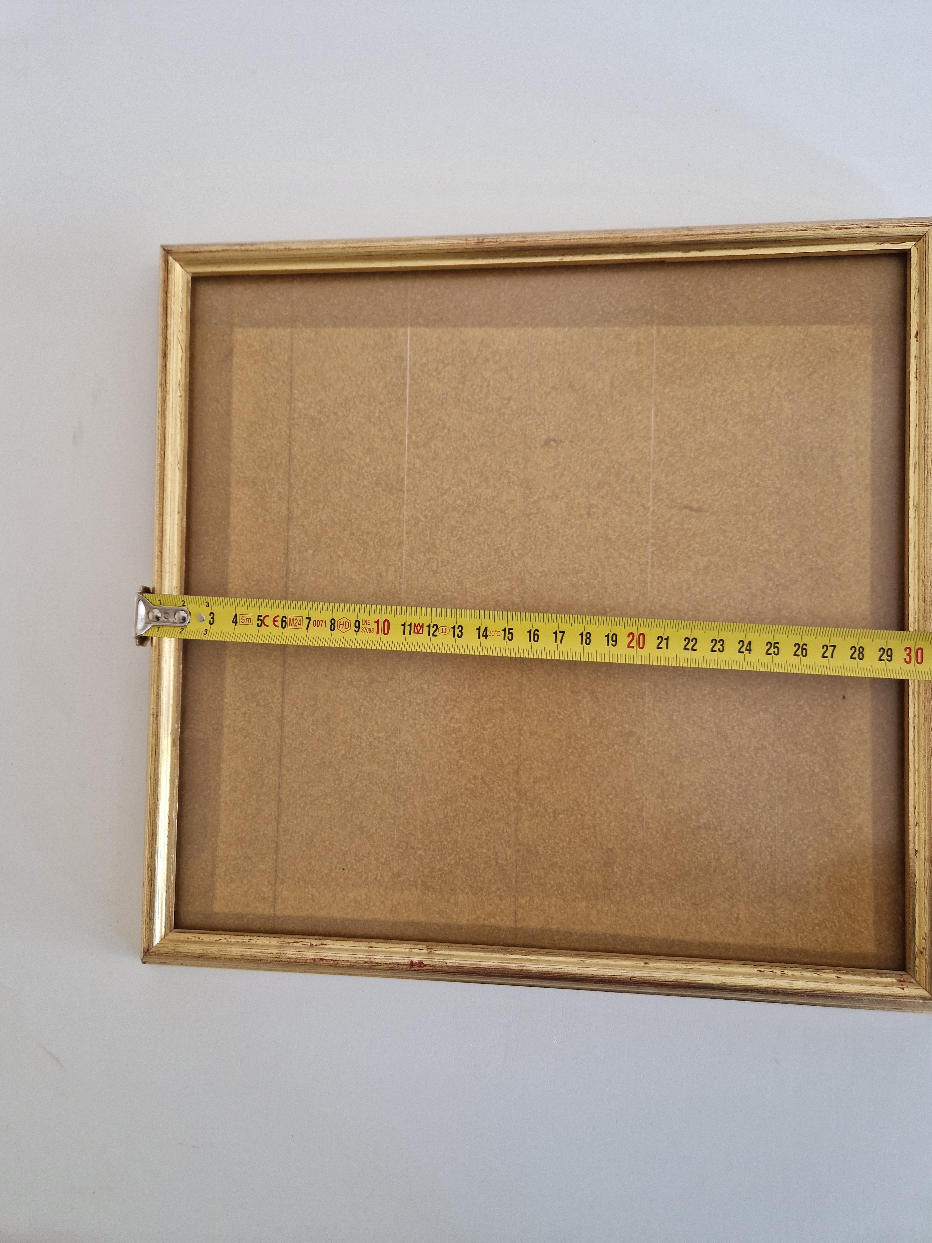 Vergoldeter Vintage-Bilderrahmen mit gestufter Rillenleiste – 30 × 33 cm, ohne Inhalt