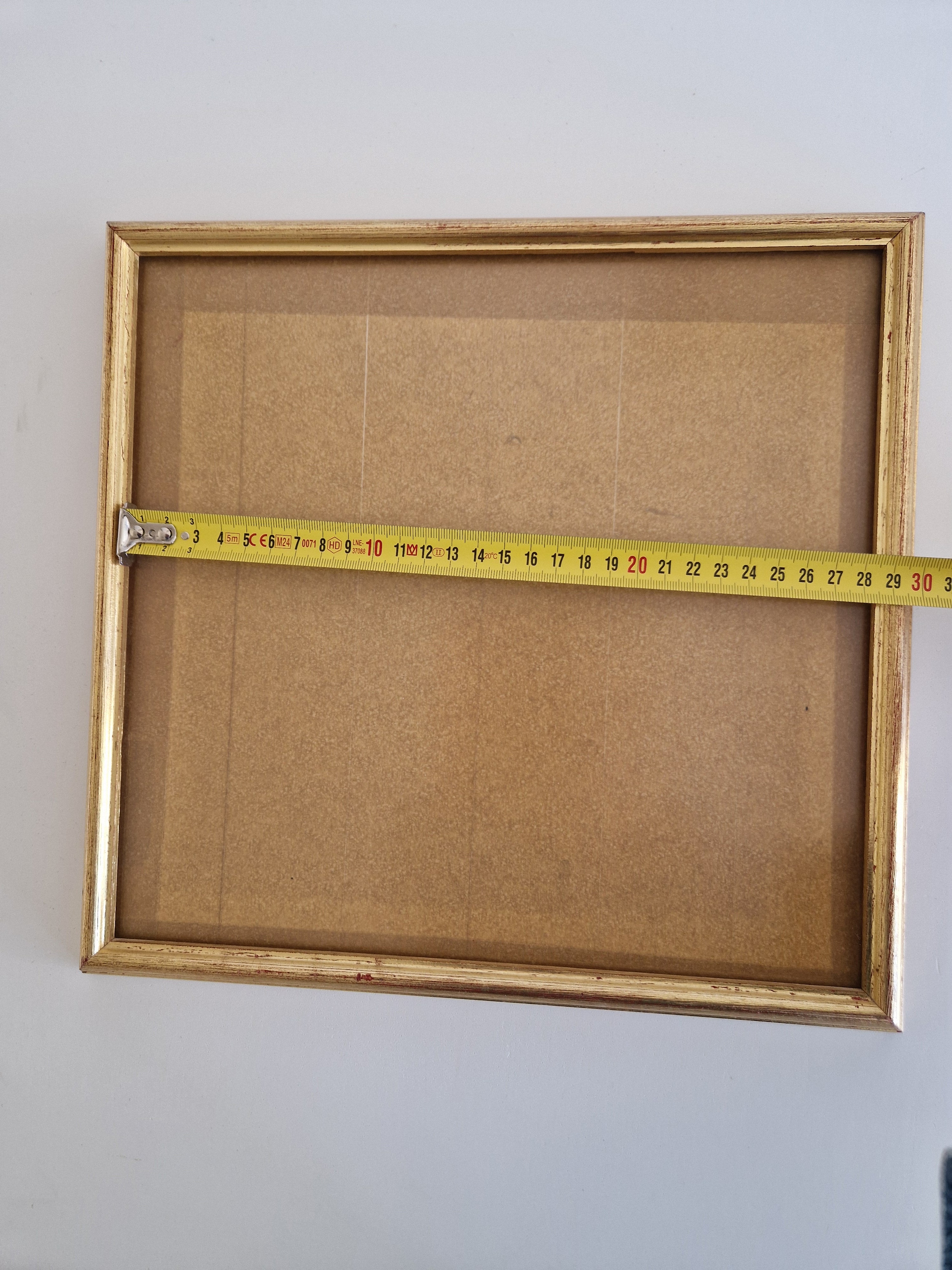 Vergoldeter Vintage-Bilderrahmen mit gestufter Rillenleiste – 30 × 33 cm, ohne Inhalt
