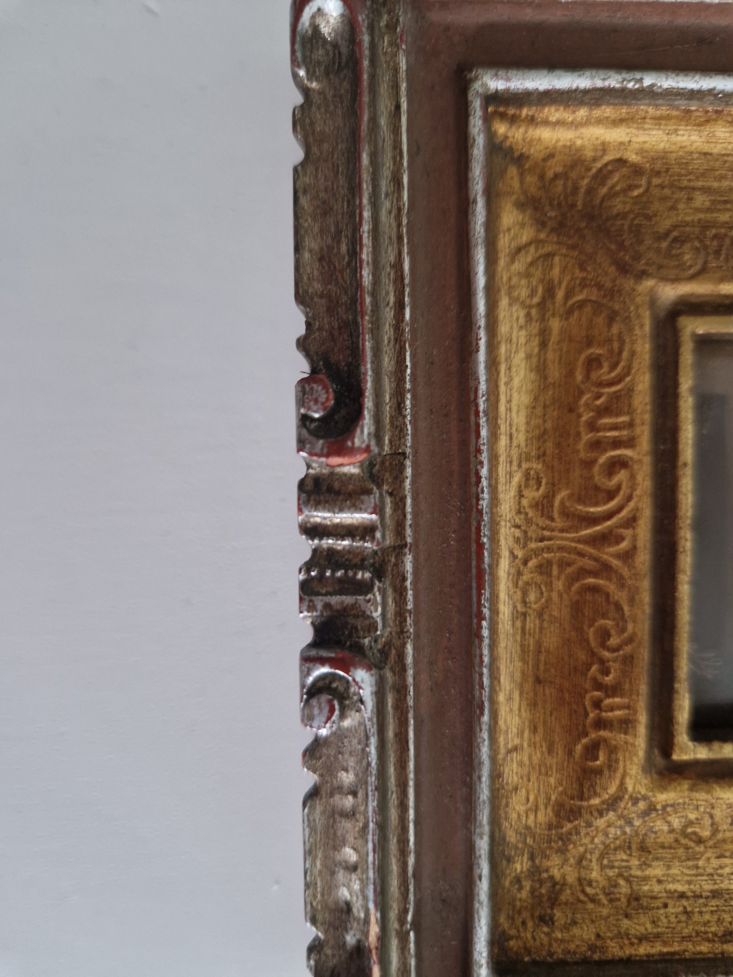 Paar antiker Miniatur-Ölgemälde mit Blumenmotiven in verzierten Goldrahmen