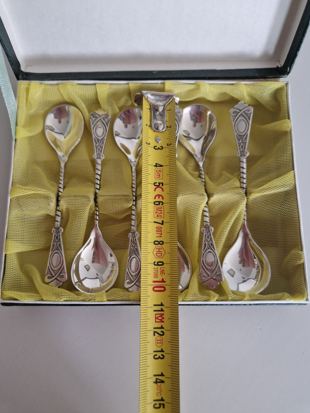 Set aus 6 versilberten Kaffeelöffeln – Jugendstil | Kyrillischer Stempel | Gedrehte Stiele | Originale Präsentationsbox | 10 cm