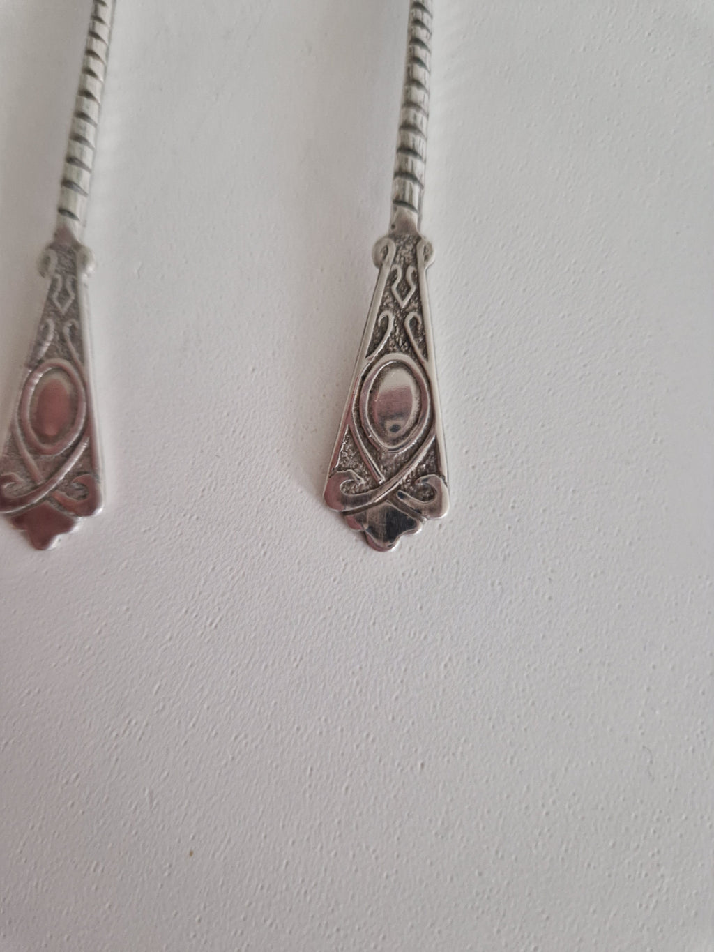 Set aus 6 versilberten Kaffeelöffeln – Jugendstil | Kyrillischer Stempel | Gedrehte Stiele | Originale Präsentationsbox | 10 cm