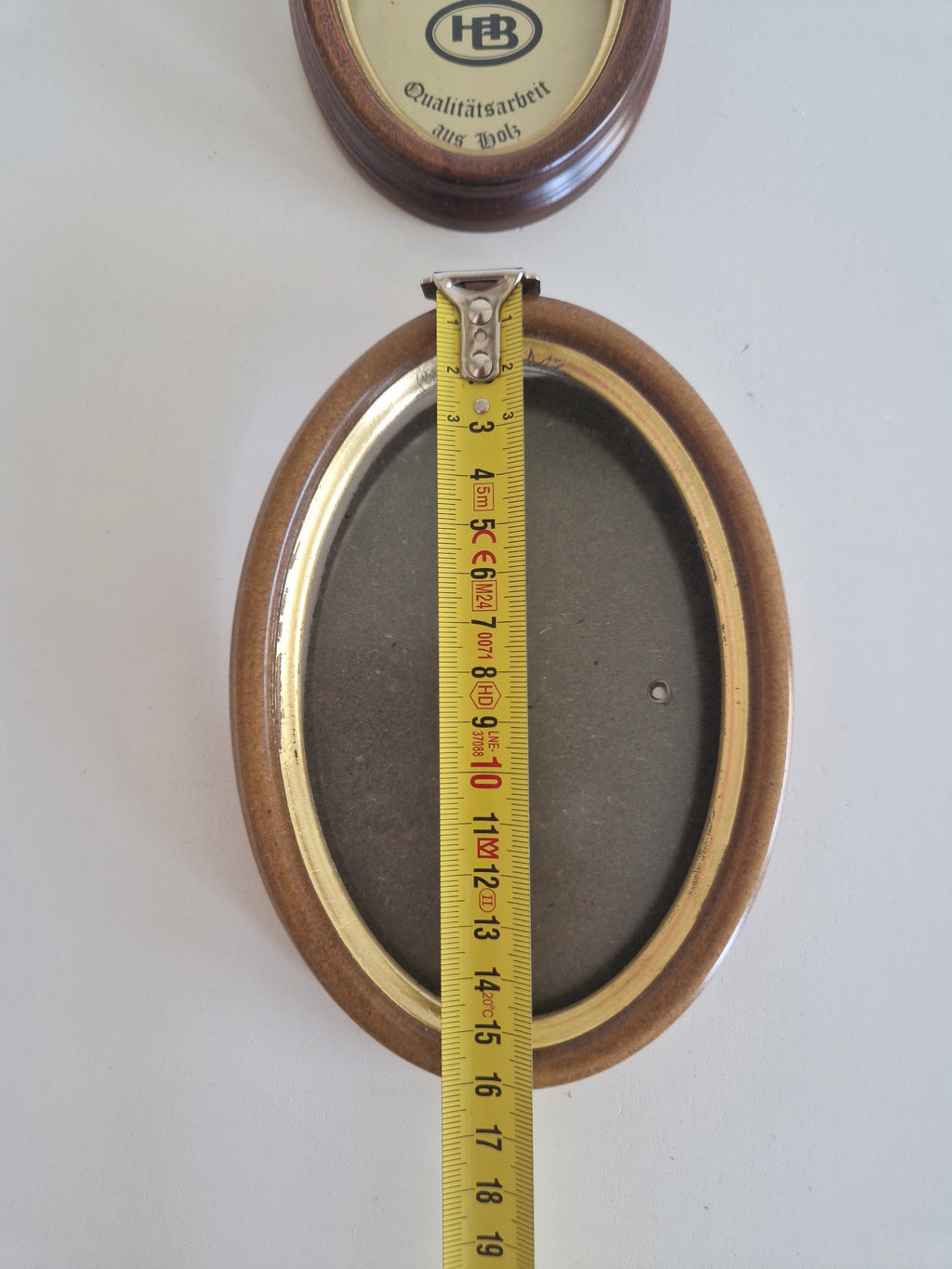 Set of Two Vintage Oval Wooden Frames – HEB Qualitätsarbeit aus Holz