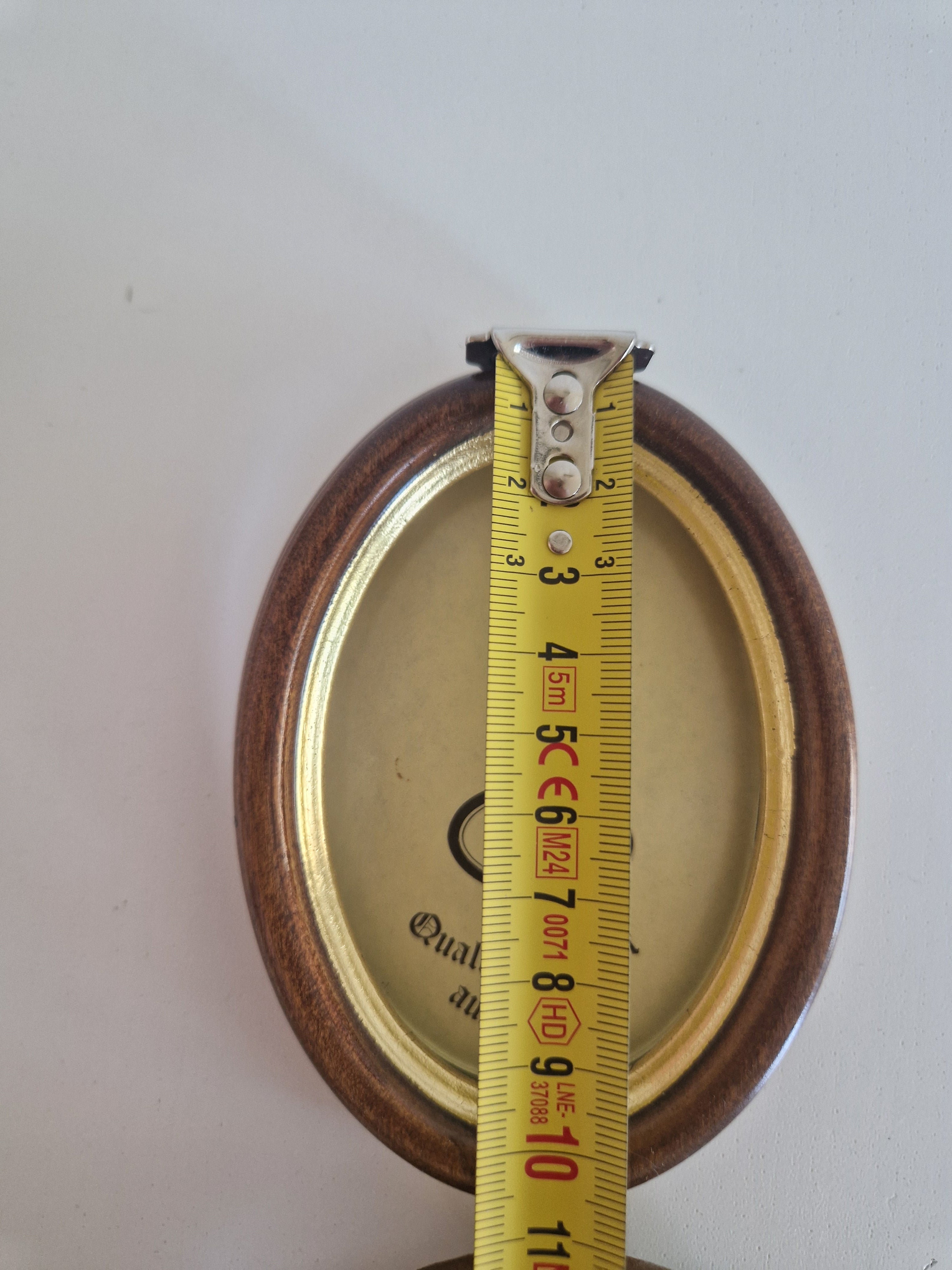 Set of Two Vintage Oval Wooden Frames – HEB Qualitätsarbeit aus Holz