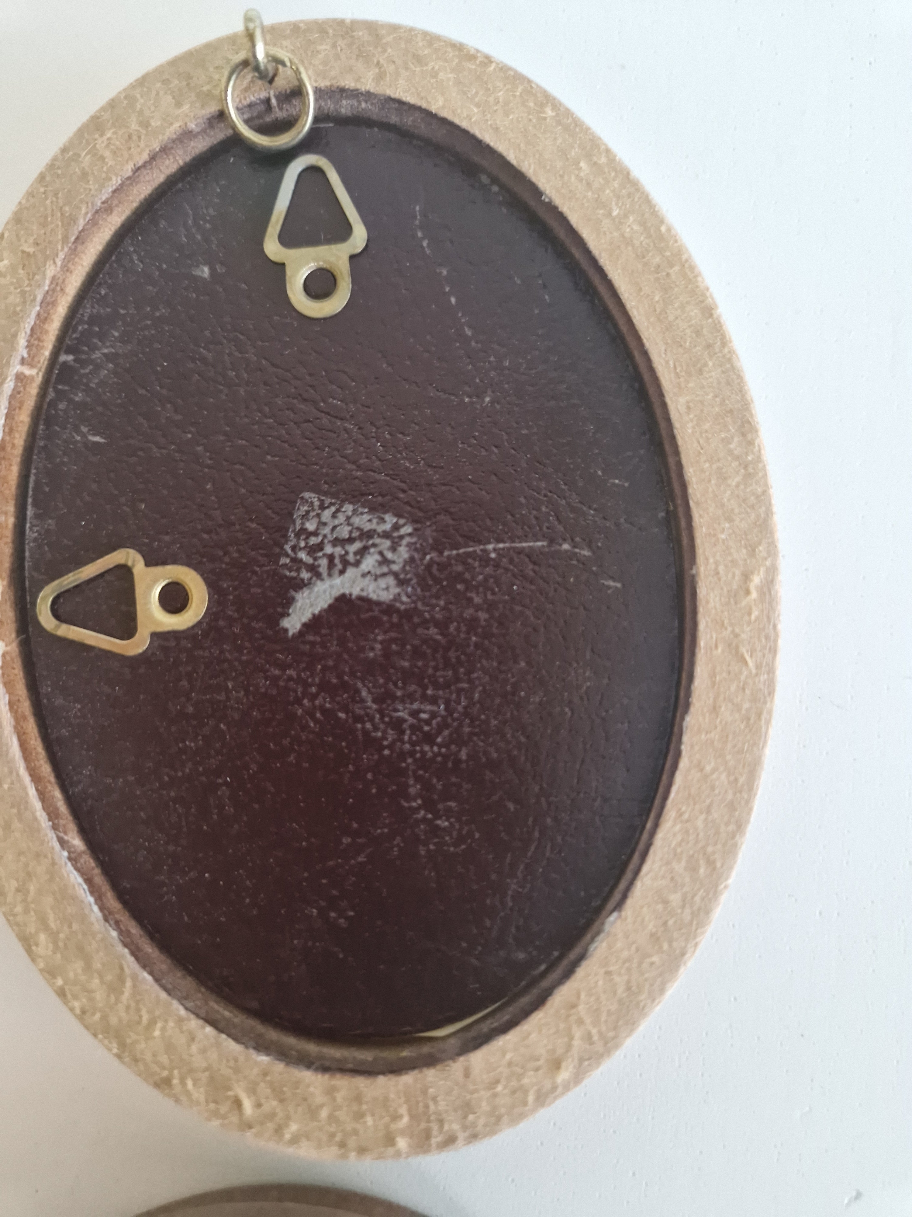 Set of Two Vintage Oval Wooden Frames – HEB Qualitätsarbeit aus Holz