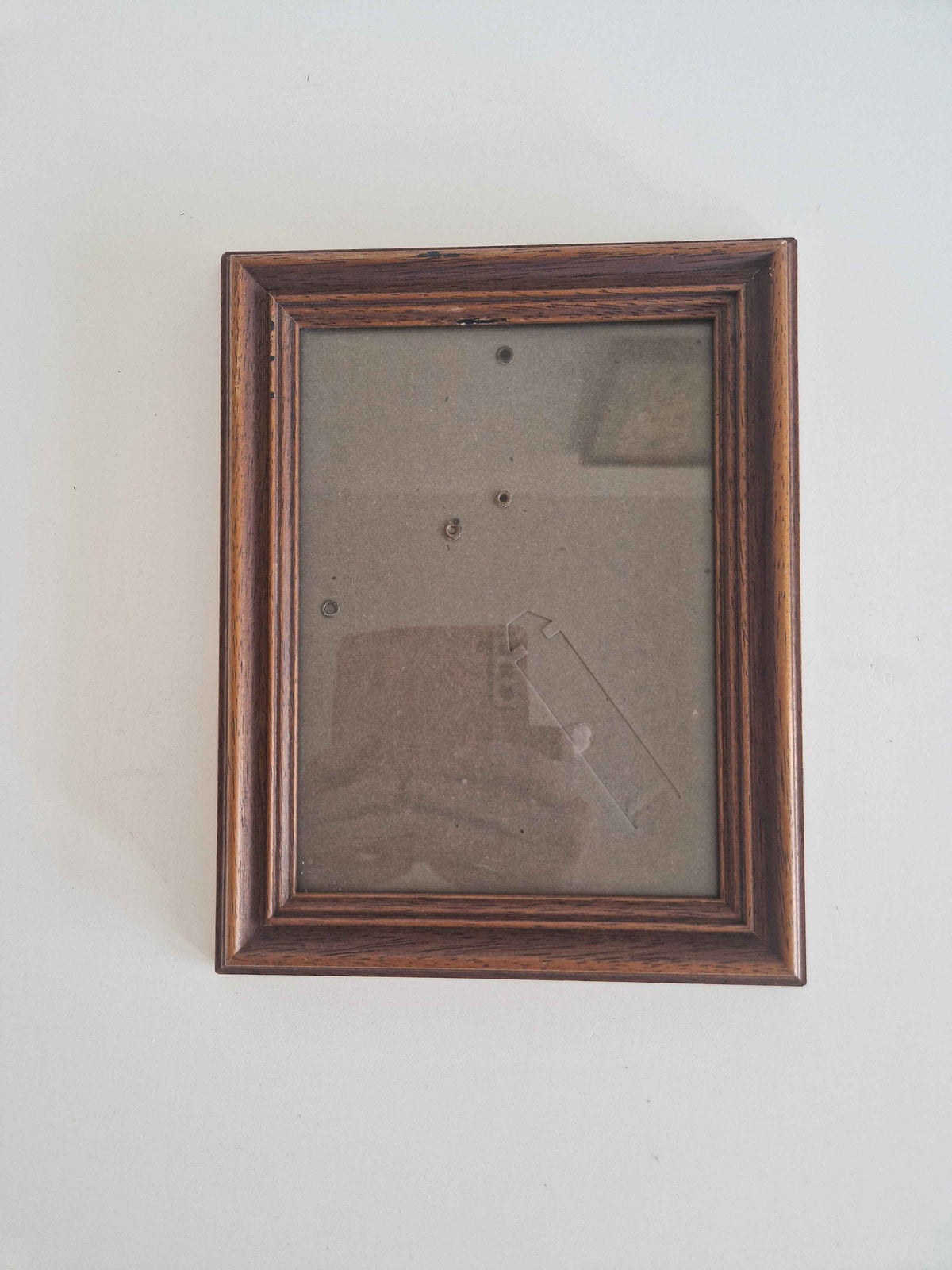 Elegant Vintage Wooden Picture Frame – Classic Walnut Wall Hanging & Desk Display
