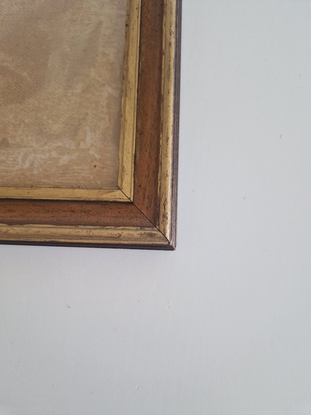 Cadre Photo Vintage en Bois avec Verre – Profil Moulé Marron et Doré