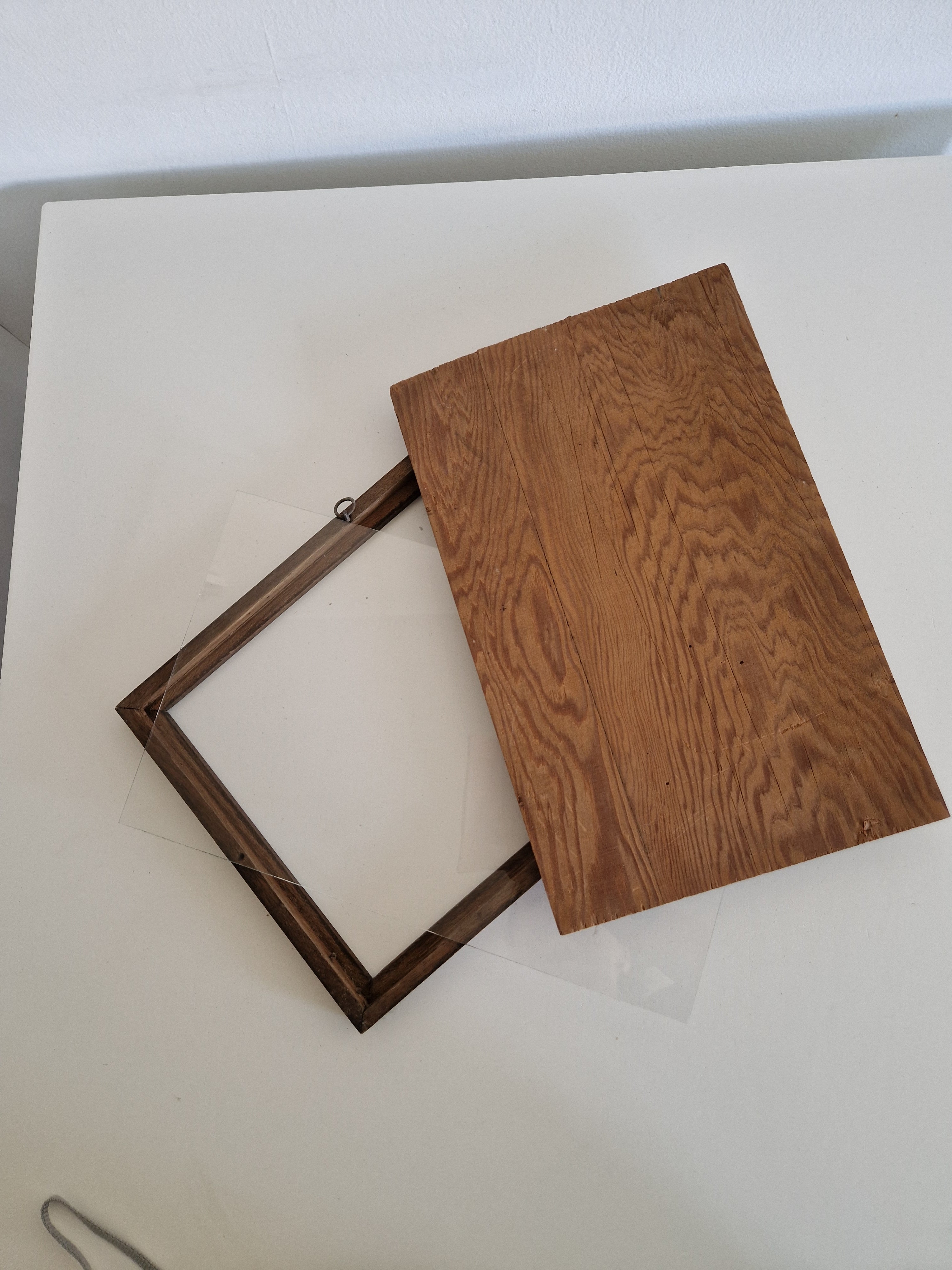 Cadre photo artisanal ancien en bois avec vitre – Bois massif, Noyer brun