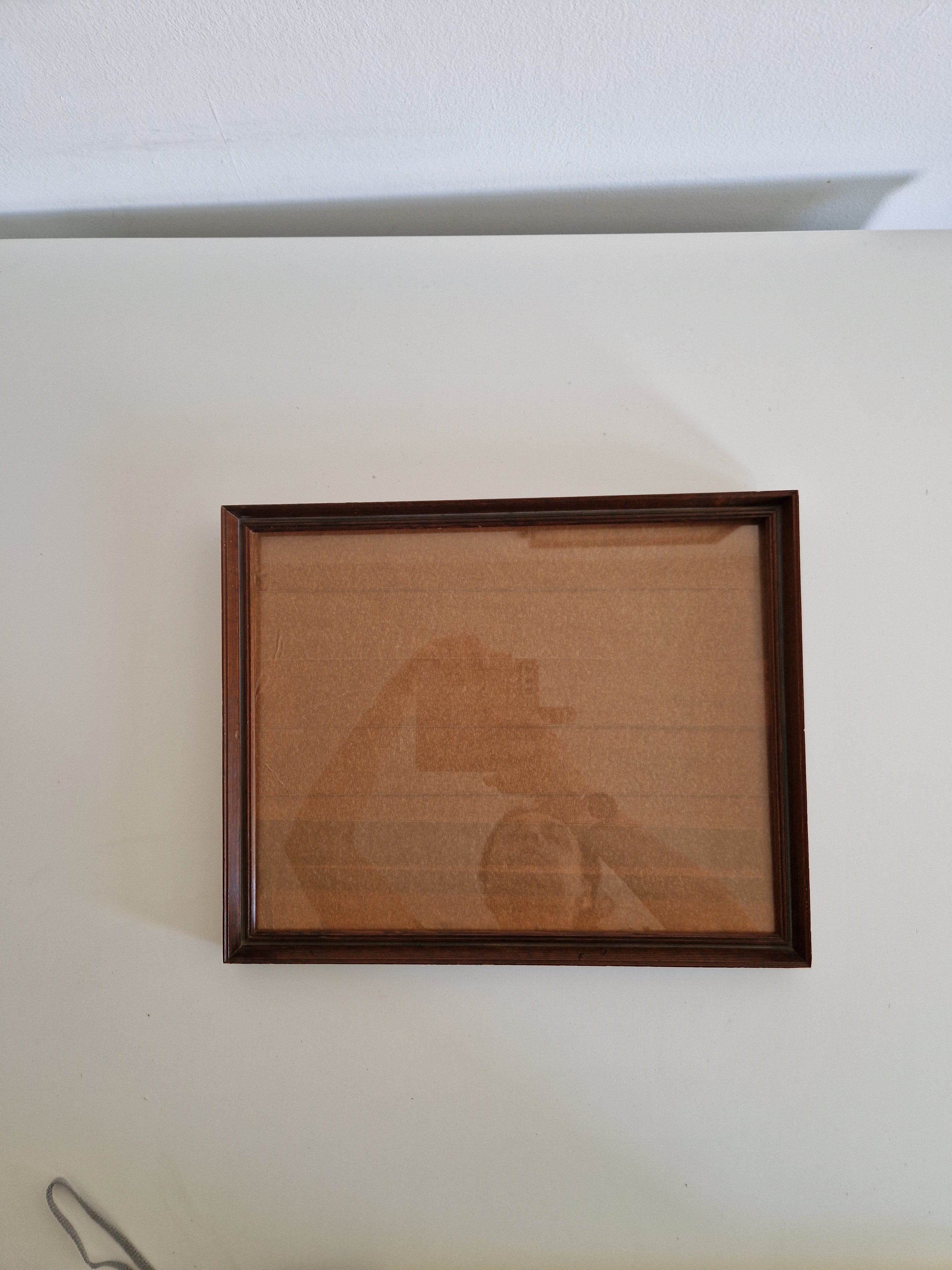 Antiker handgefertigter Holzbilderrahmen mit Glas – Massivholz, Nussbaumfarben