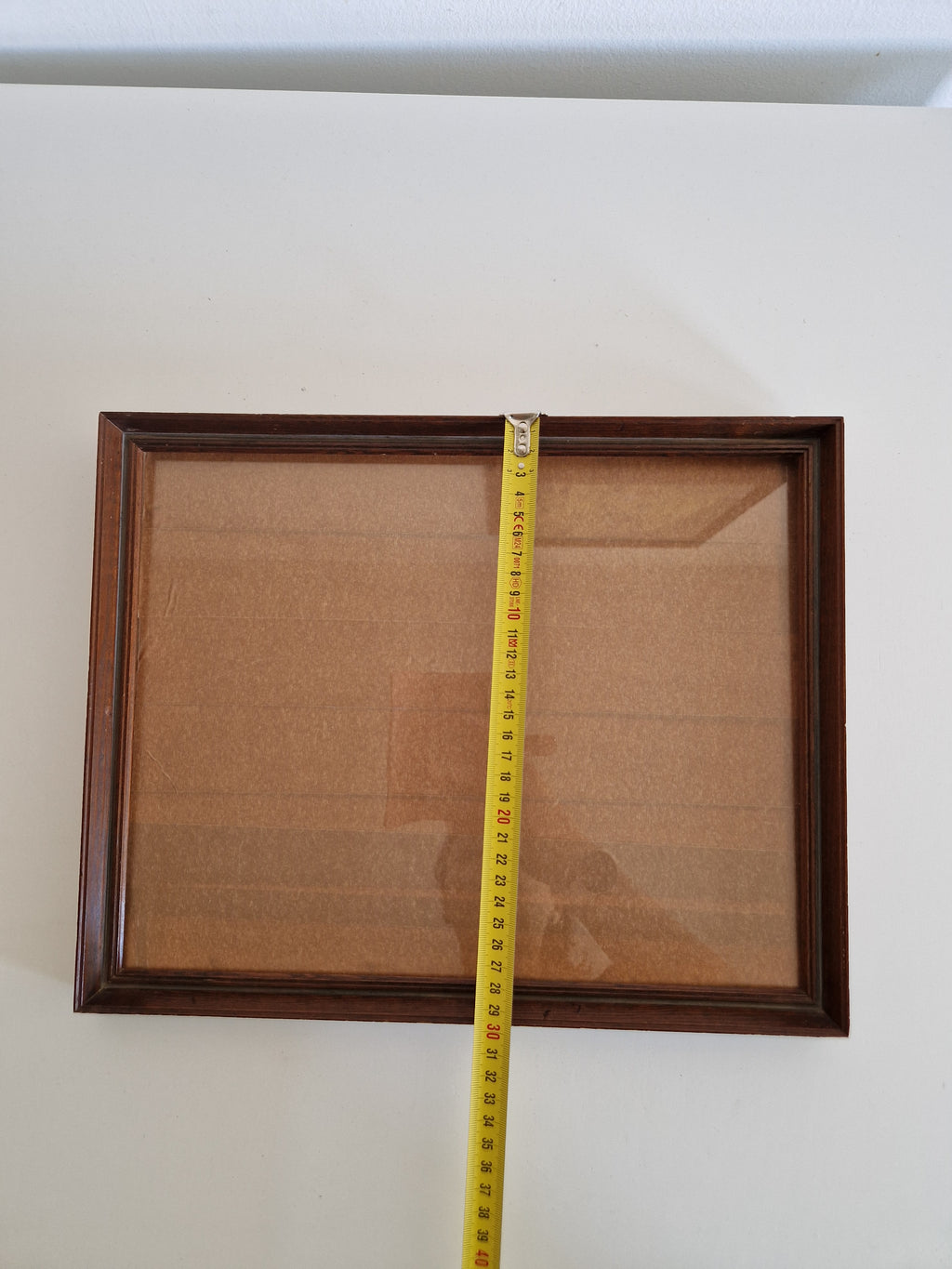 Antiker handgefertigter Holzbilderrahmen mit Glas – Massivholz, Nussbaumfarben