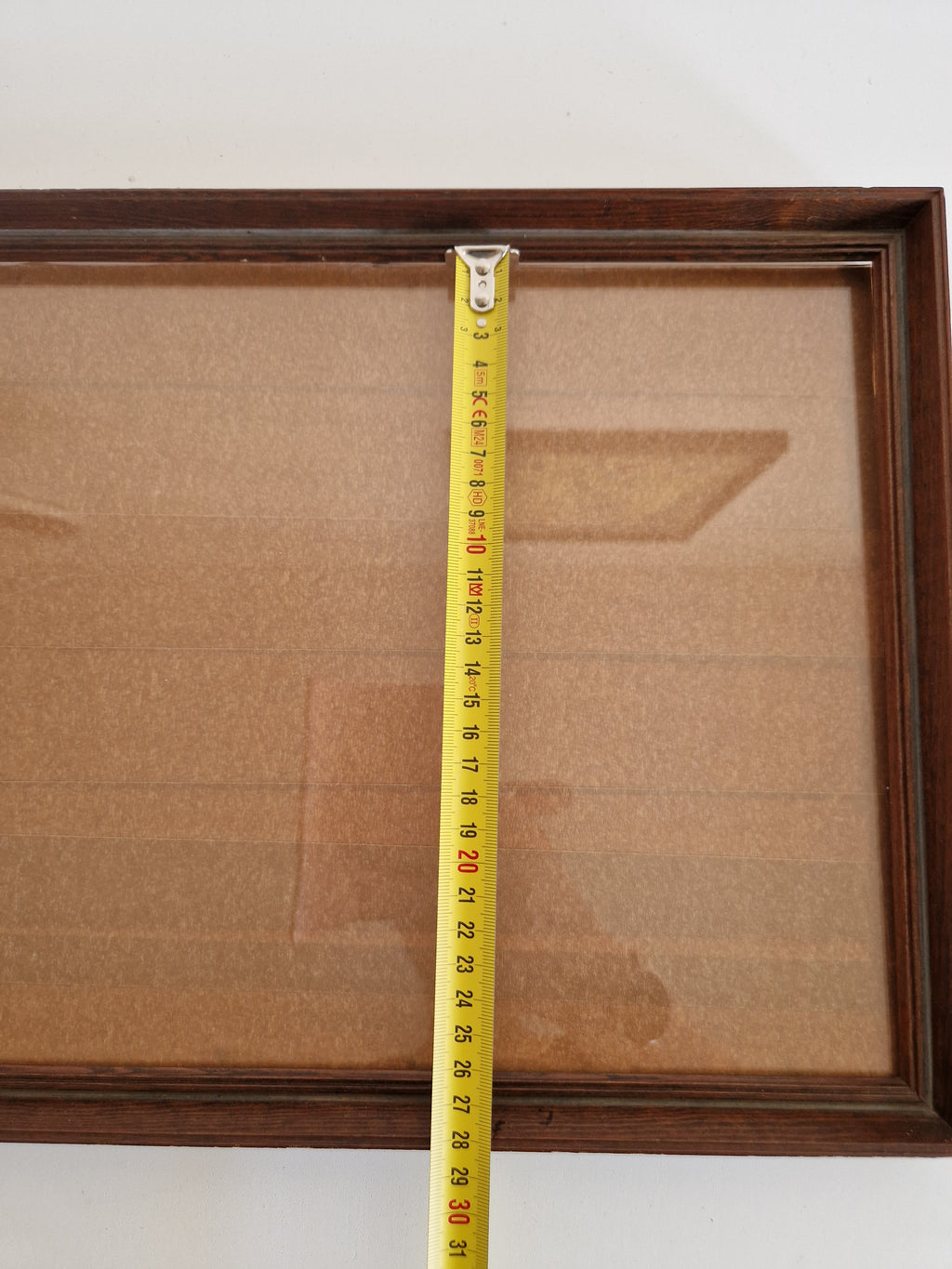 Antiker handgefertigter Holzbilderrahmen mit Glas – Massivholz, Nussbaumfarben