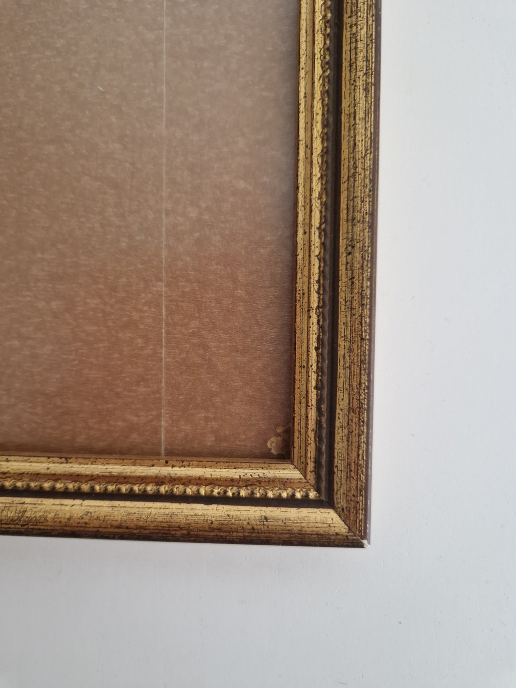 Vintage Holzbilderrahmen | Antike goldene Perlenleiste | 13×15cm Öffnung | Glas inklusive | Fertig zum Aufhängen
