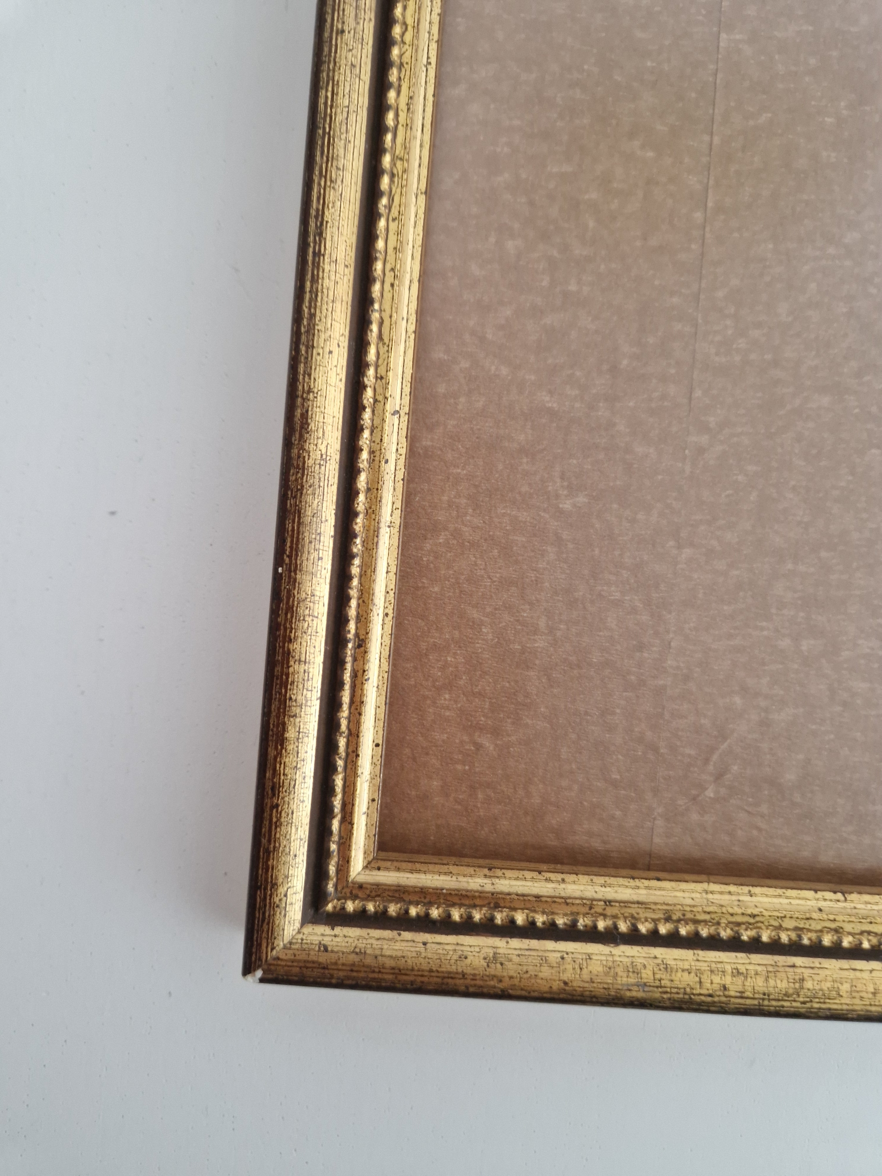 Vintage Holzbilderrahmen | Antike goldene Perlenleiste | 13×15cm Öffnung | Glas inklusive | Fertig zum Aufhängen