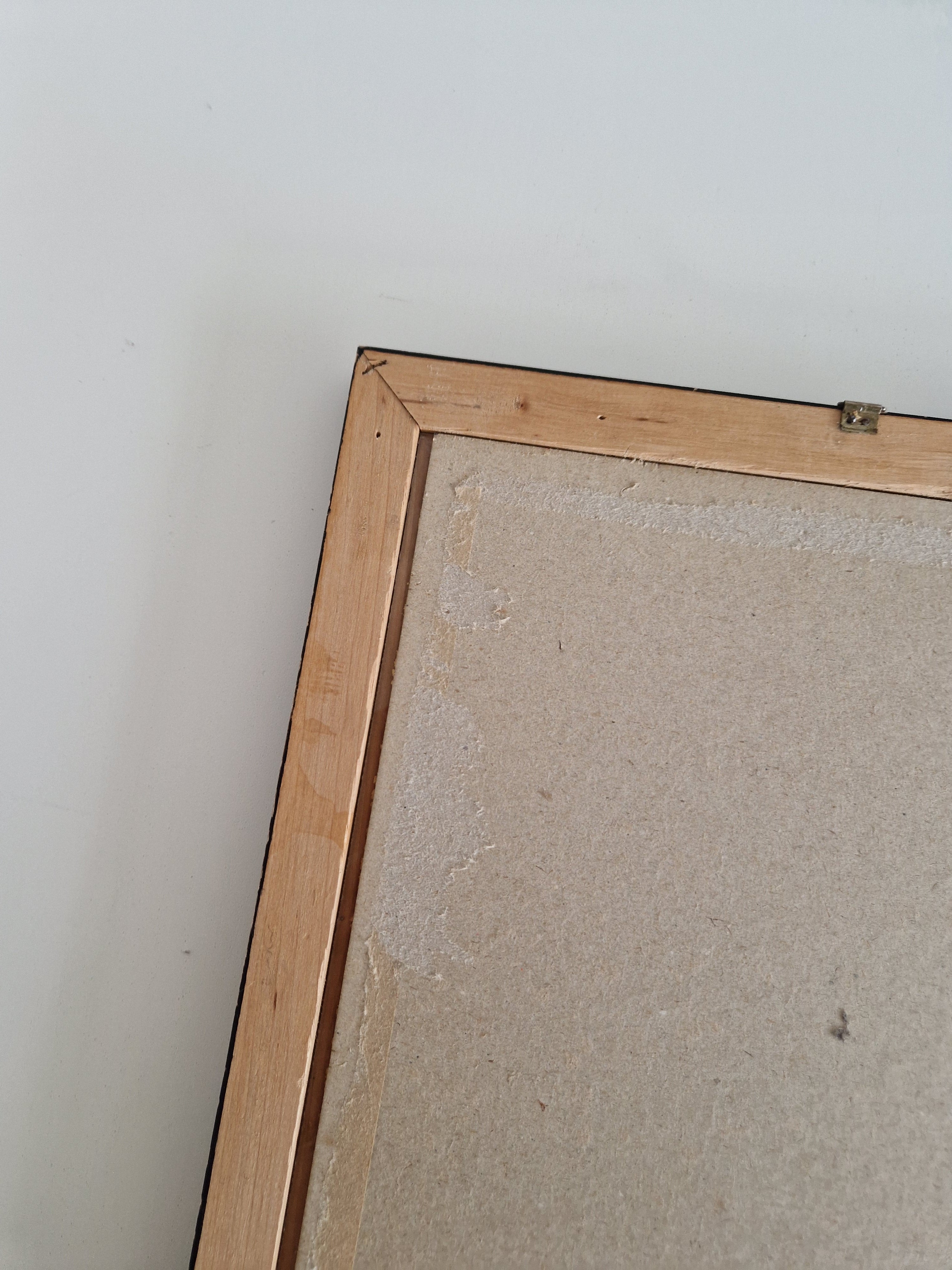 Cadre photo vintage en bois | Placage de noyer madré foncé et filet doré | Ouverture 20 × 30 cm | Verre inclus
