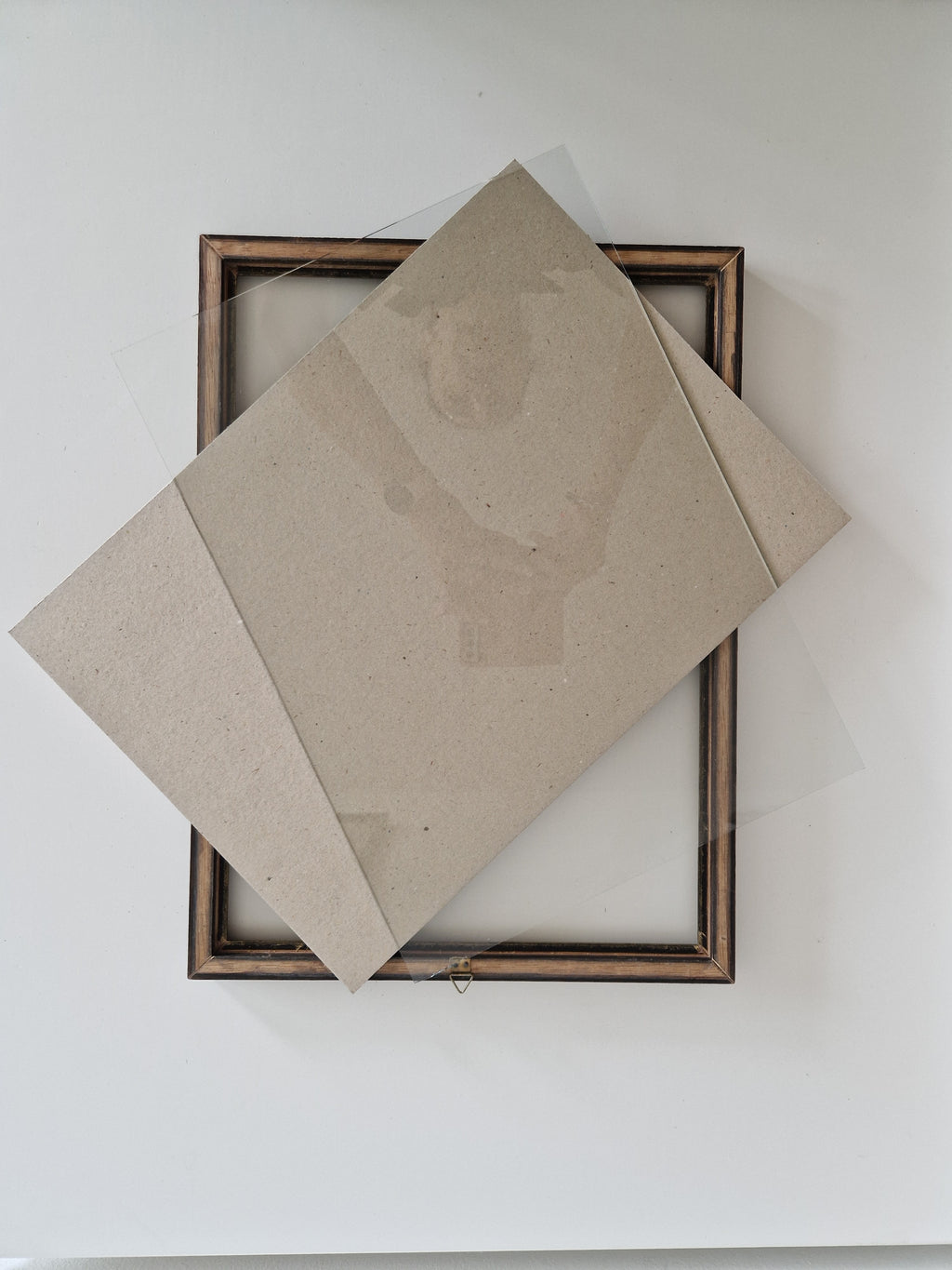Vintage Holz-Bilderrahmen | Dunkles Maserfurnier & goldene Zierleiste | 30×40cm Öffnung | Inklusive Glas