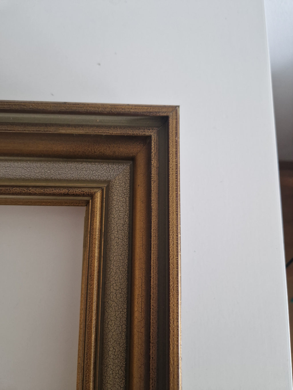 Vintage Antiker Gold-Stufenbilderrahmen | 30×30cm Öffnung | Galerie-Stil | Ohne Glas