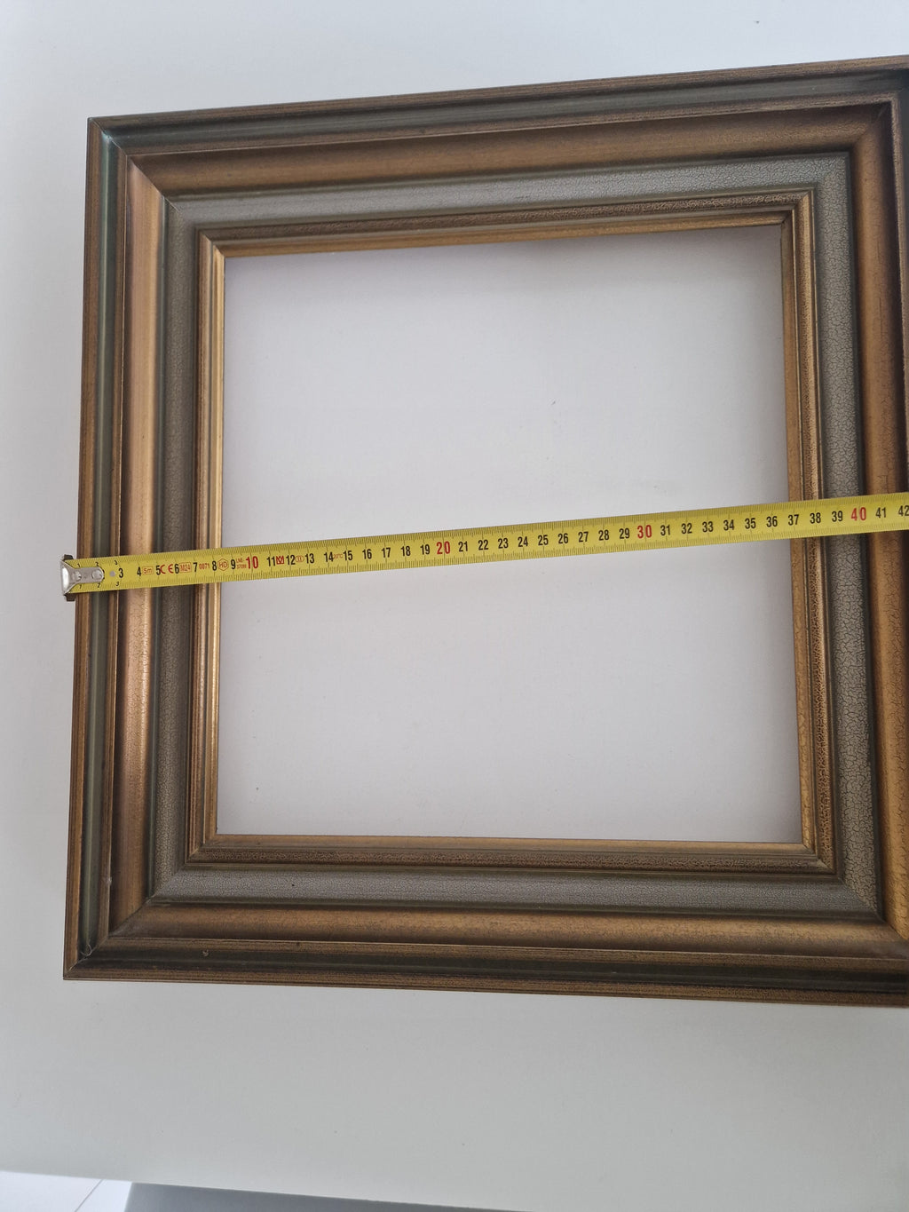 Vintage Antiker Gold-Stufenbilderrahmen | 30×30cm Öffnung | Galerie-Stil | Ohne Glas