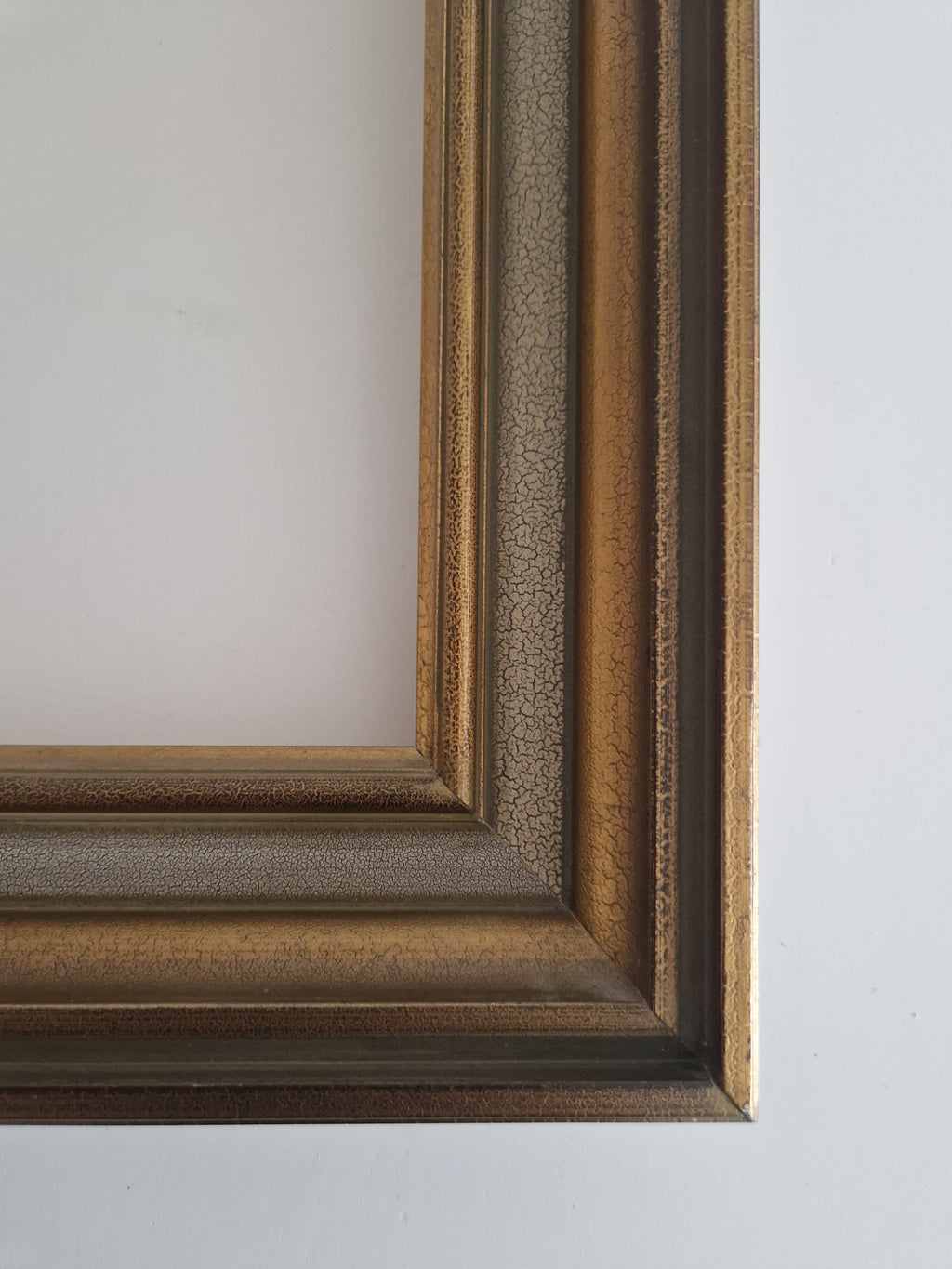 Vintage Antiker Gold-Stufenbilderrahmen | 30×30cm Öffnung | Galerie-Stil | Ohne Glas