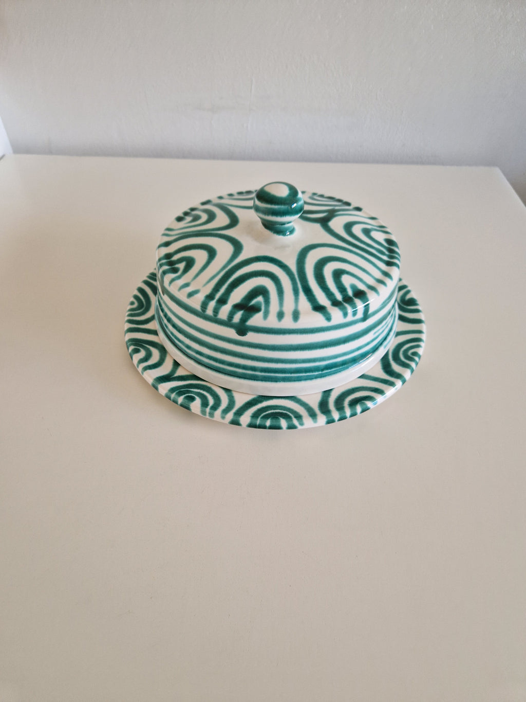 Gmundner Keramik Autriche — Beurre ou Cloche à Fromage avec Plat | Grün Geflammt | Peint à la main | 28 cm