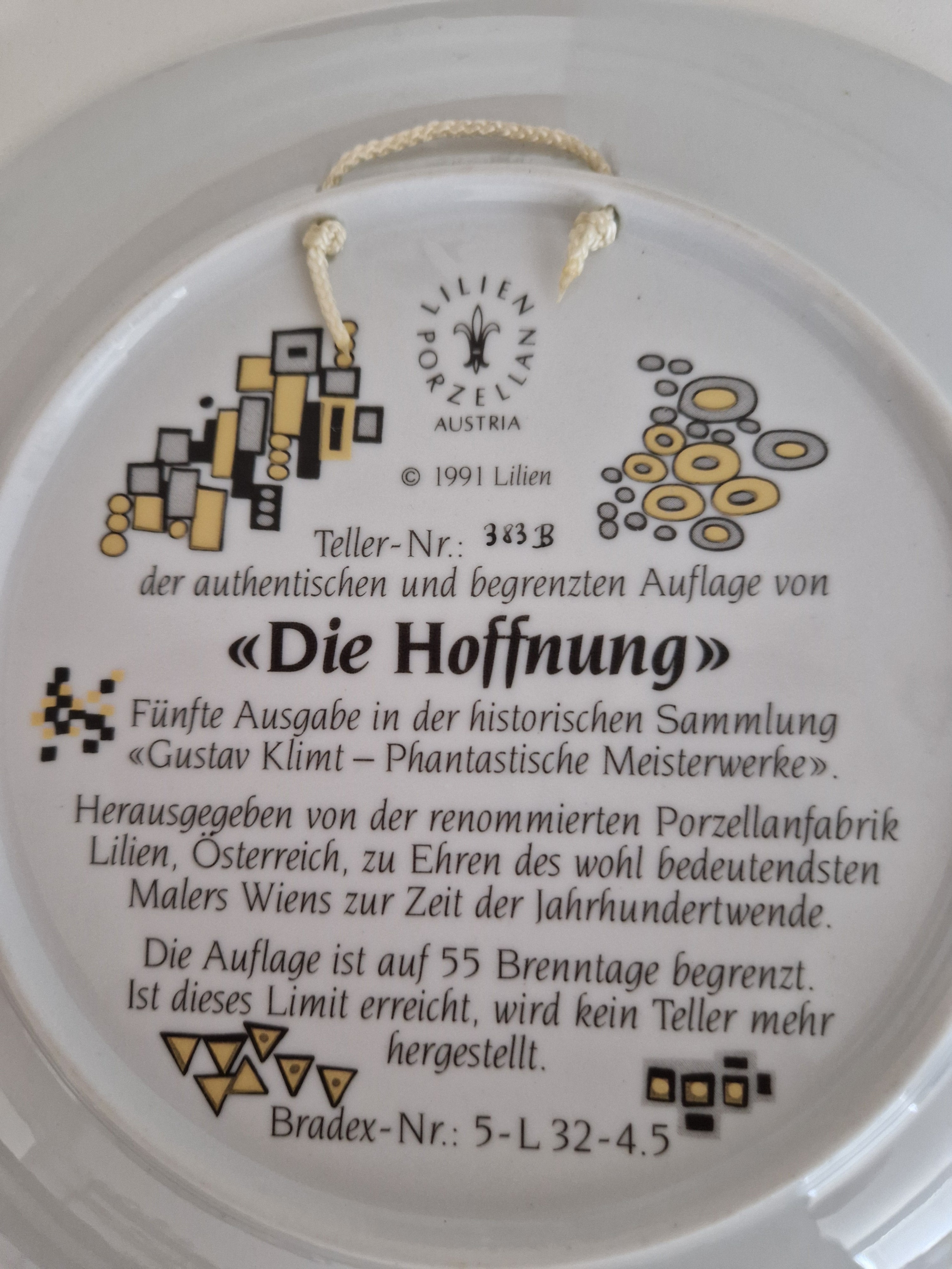 Backstamp of Lilien Porzellan Die Hoffnung plate showing edition details, Plate No. 383B, 1991