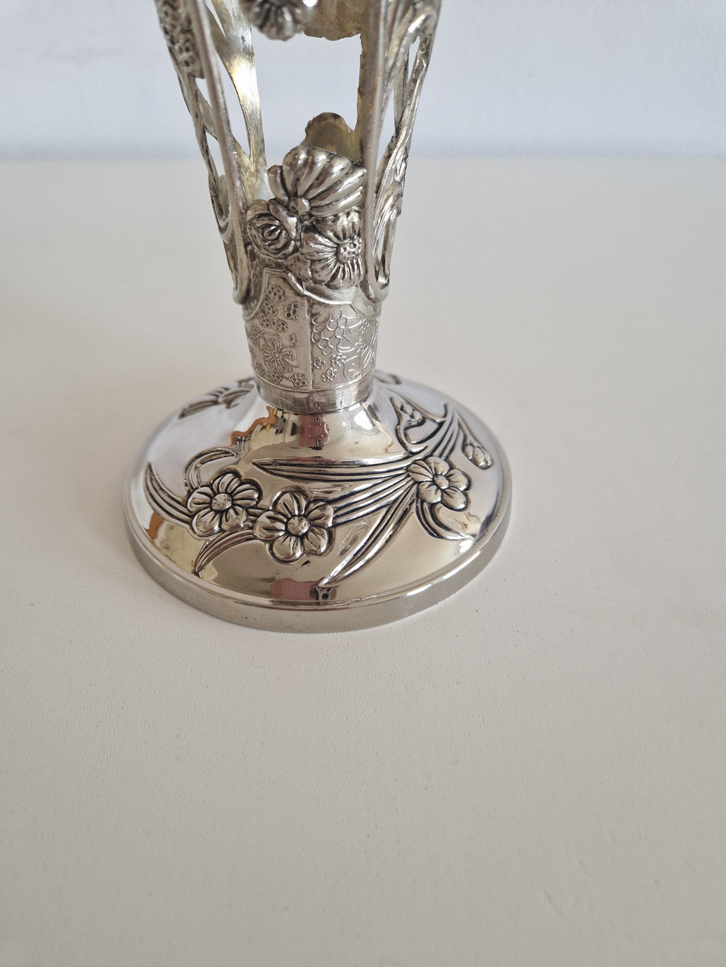 Vintage Silver-Plated Reticulated Vase – Pierced Floral Trumpet, approx. 25 cm