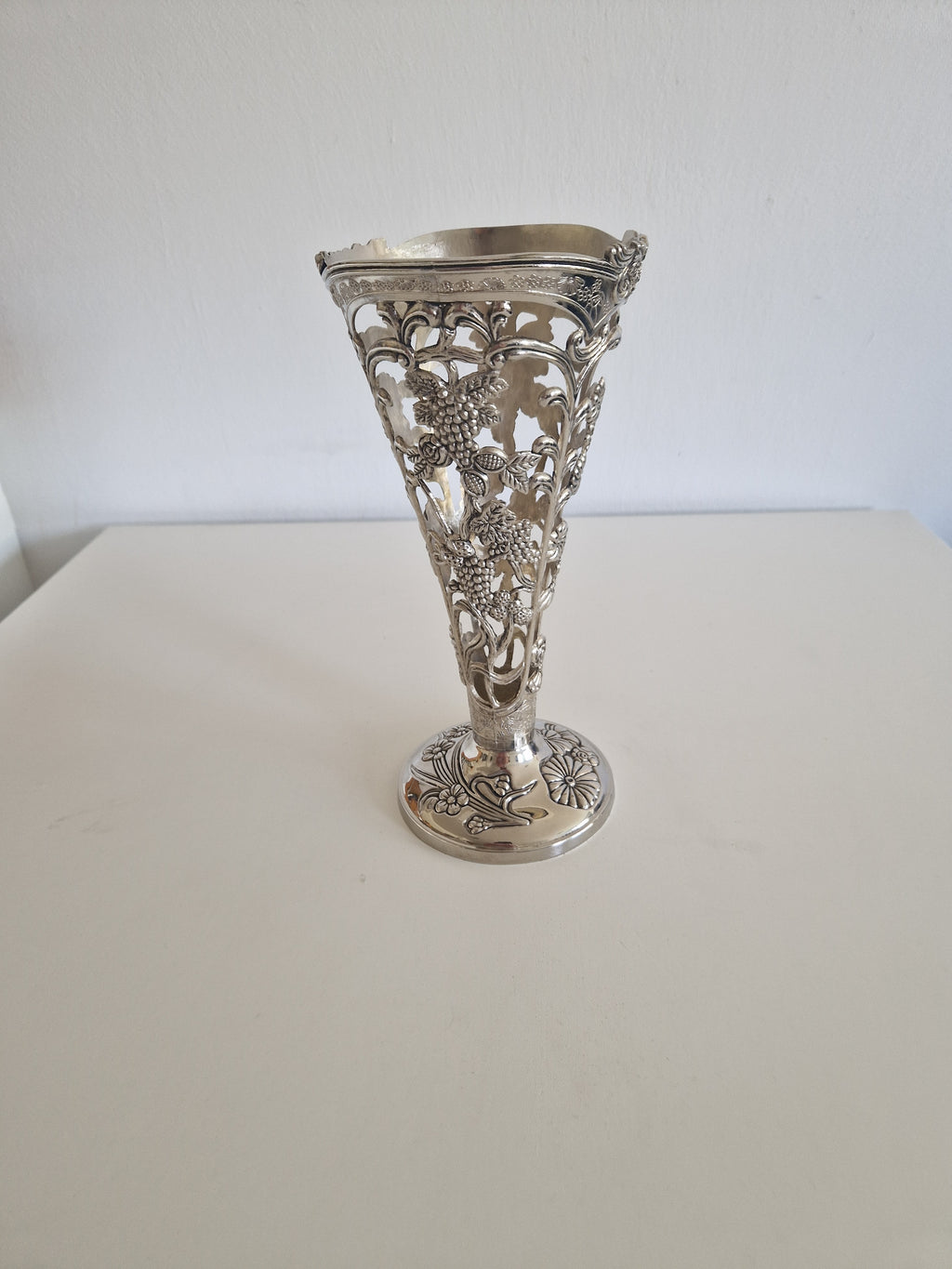 Vintage Silver-Plated Reticulated Vase – Pierced Floral Trumpet, approx. 25 cm