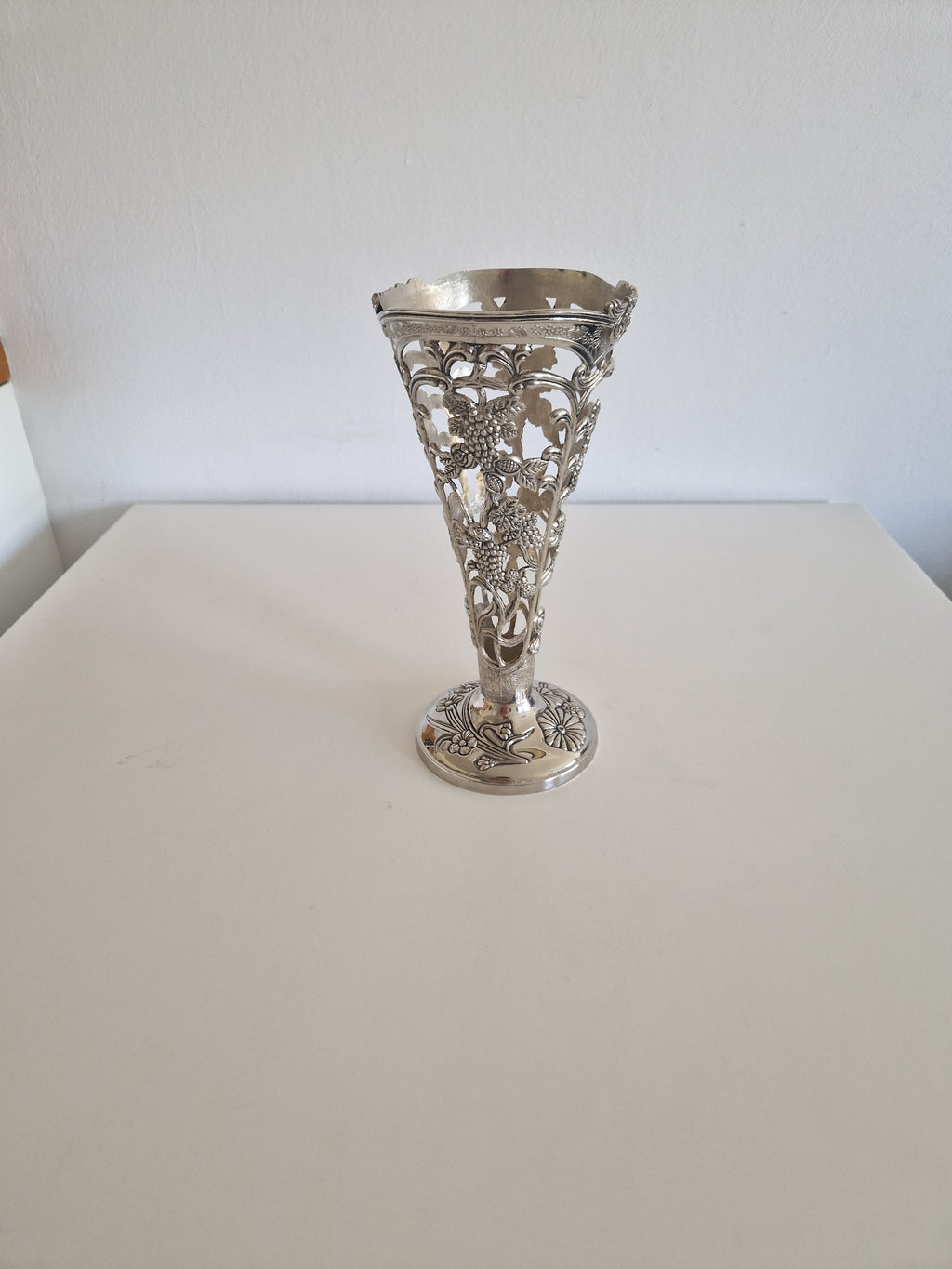 Vintage Silver-Plated Reticulated Vase – Pierced Floral Trumpet, approx. 25 cm