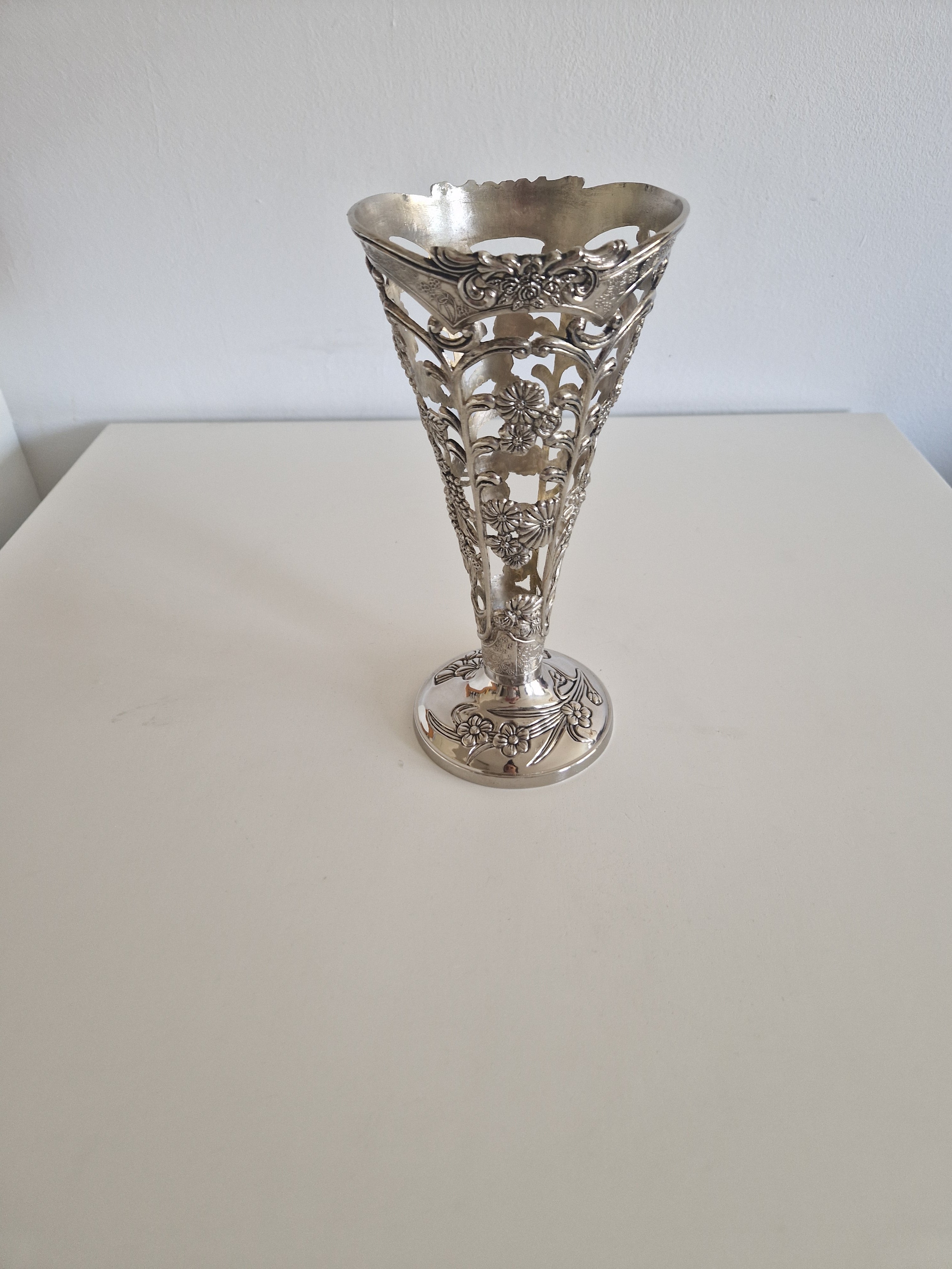 Vintage Silver-Plated Reticulated Vase – Pierced Floral Trumpet, approx. 25 cm
