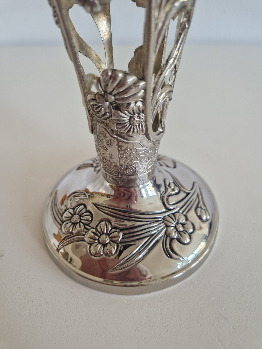 Vintage Silver-Plated Reticulated Vase – Pierced Floral Trumpet, approx. 25 cm