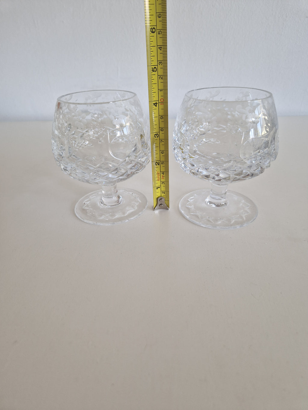 Pair of Vintage Hand-Cut Crystal Brandy Balloon Glasses – Diamond Cut, approx. 11 cm