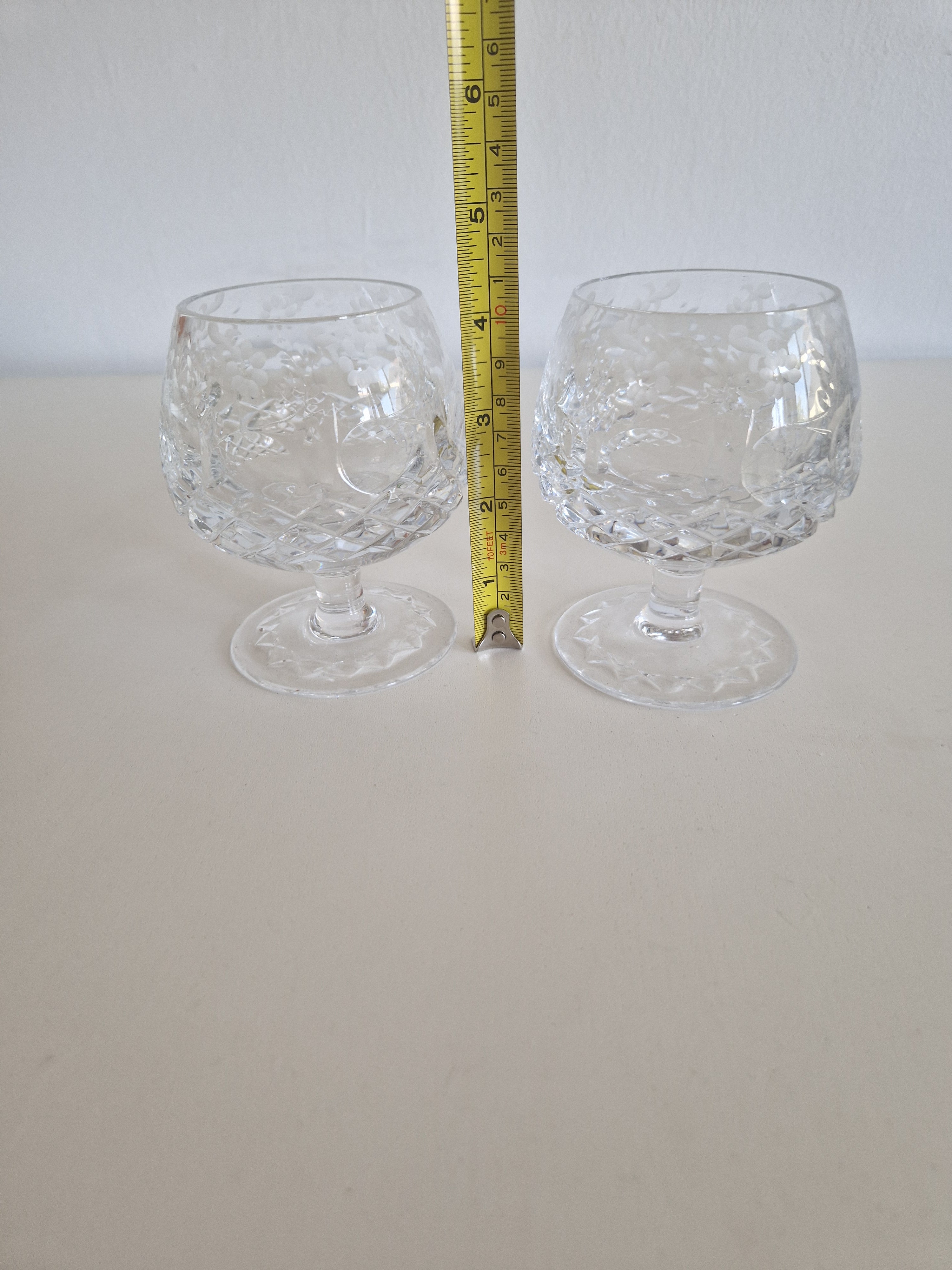 Pair of Vintage Hand-Cut Crystal Brandy Balloon Glasses – Diamond Cut, approx. 11 cm