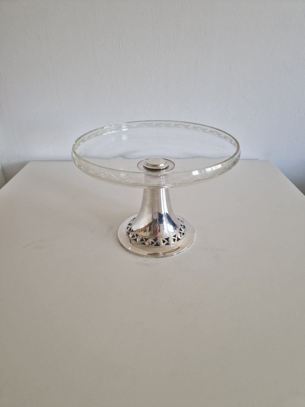 Vintage Silver-Plated & Engraved Crystal Cake Stand Tazza – Art Nouveau Style, 26 cm