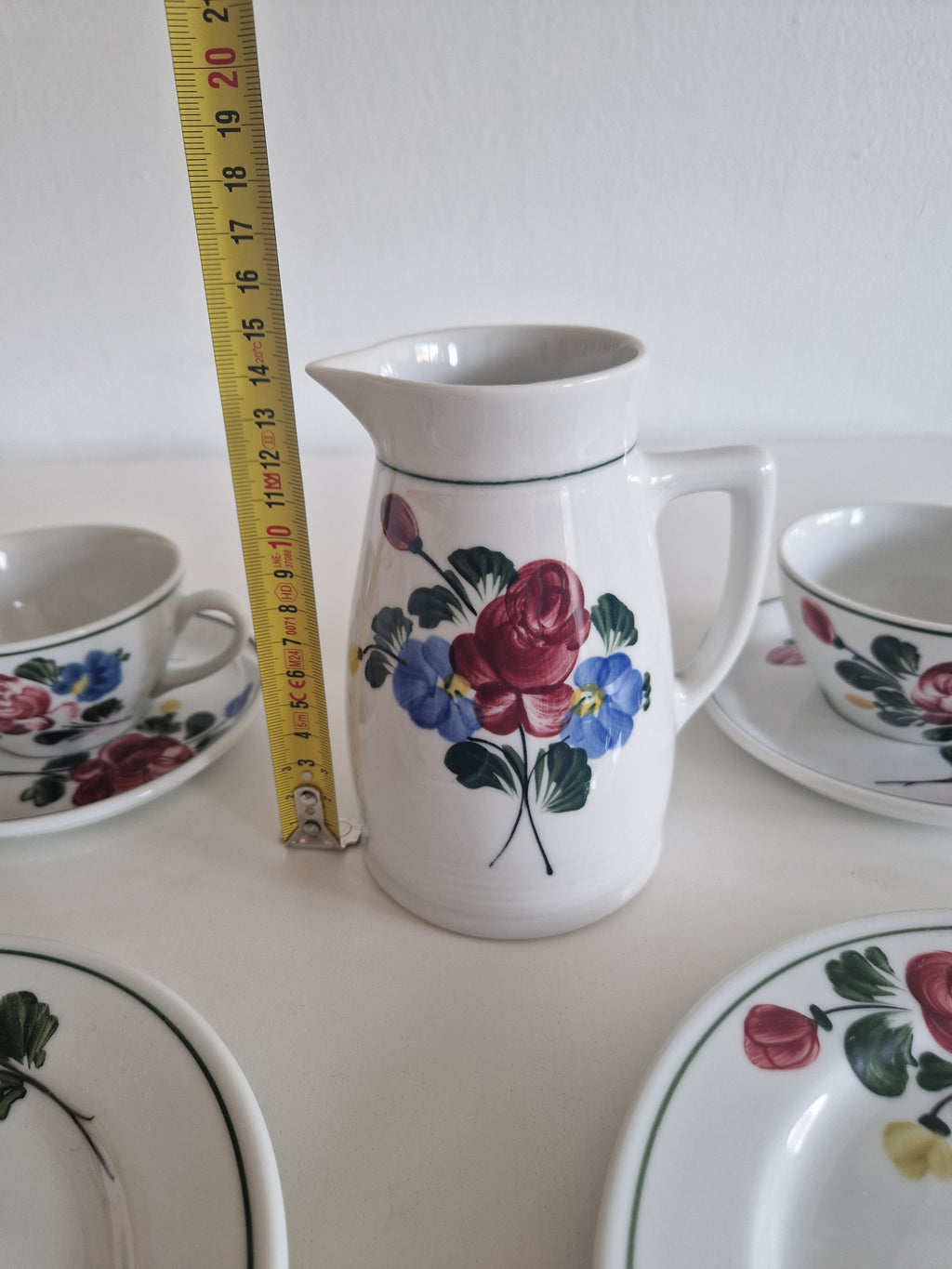 Lilien Porzellan Austria Breakfast Set for Two – Hand-Painted Folk Rose Pattern | Underglaze | 7 Pieces: 2 Cups, 2 Saucers, 2 Plates, 1 Milk Jug
