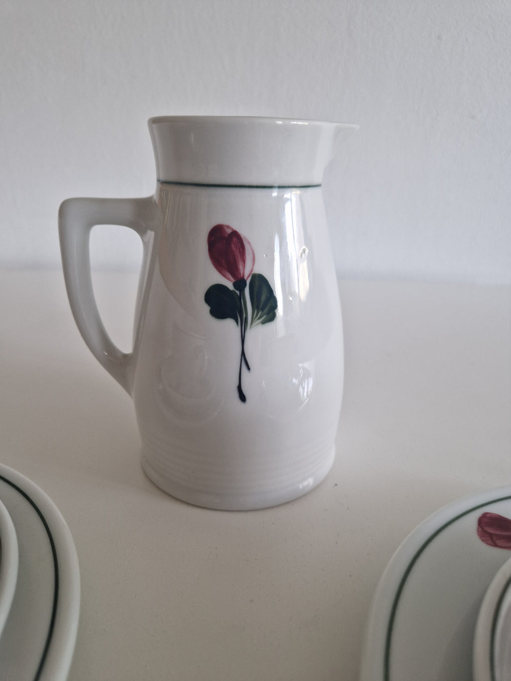 Lilien Porzellan Austria Breakfast Set for Two – Hand-Painted Folk Rose Pattern | Underglaze | 7 Pieces: 2 Cups, 2 Saucers, 2 Plates, 1 Milk Jug