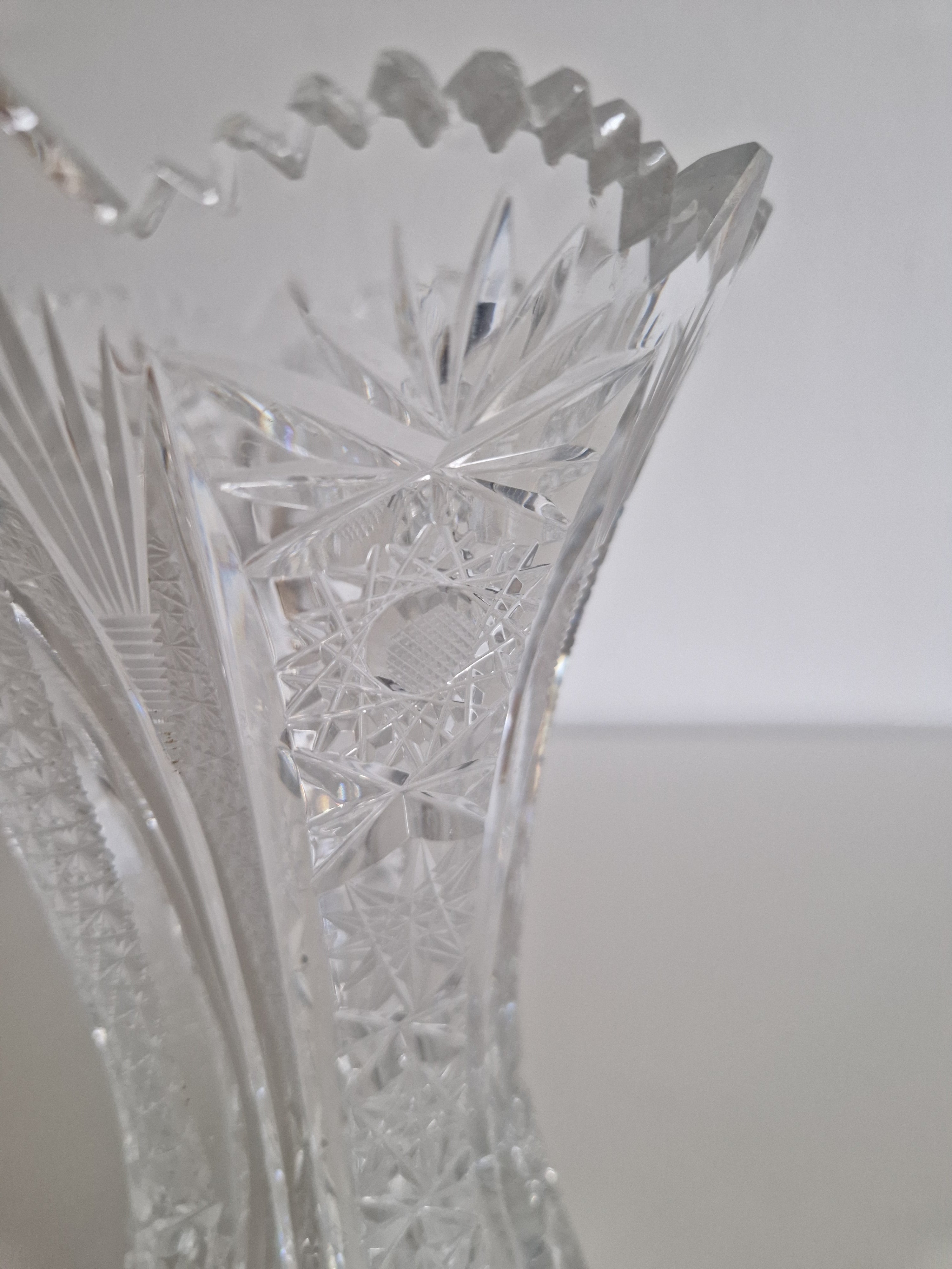 Vintage Bohemian Cut Crystal Trumpet Vase – Star, Fan & Diamond Pattern | Sawtooth Rim | 20 cm | Czech Crystal