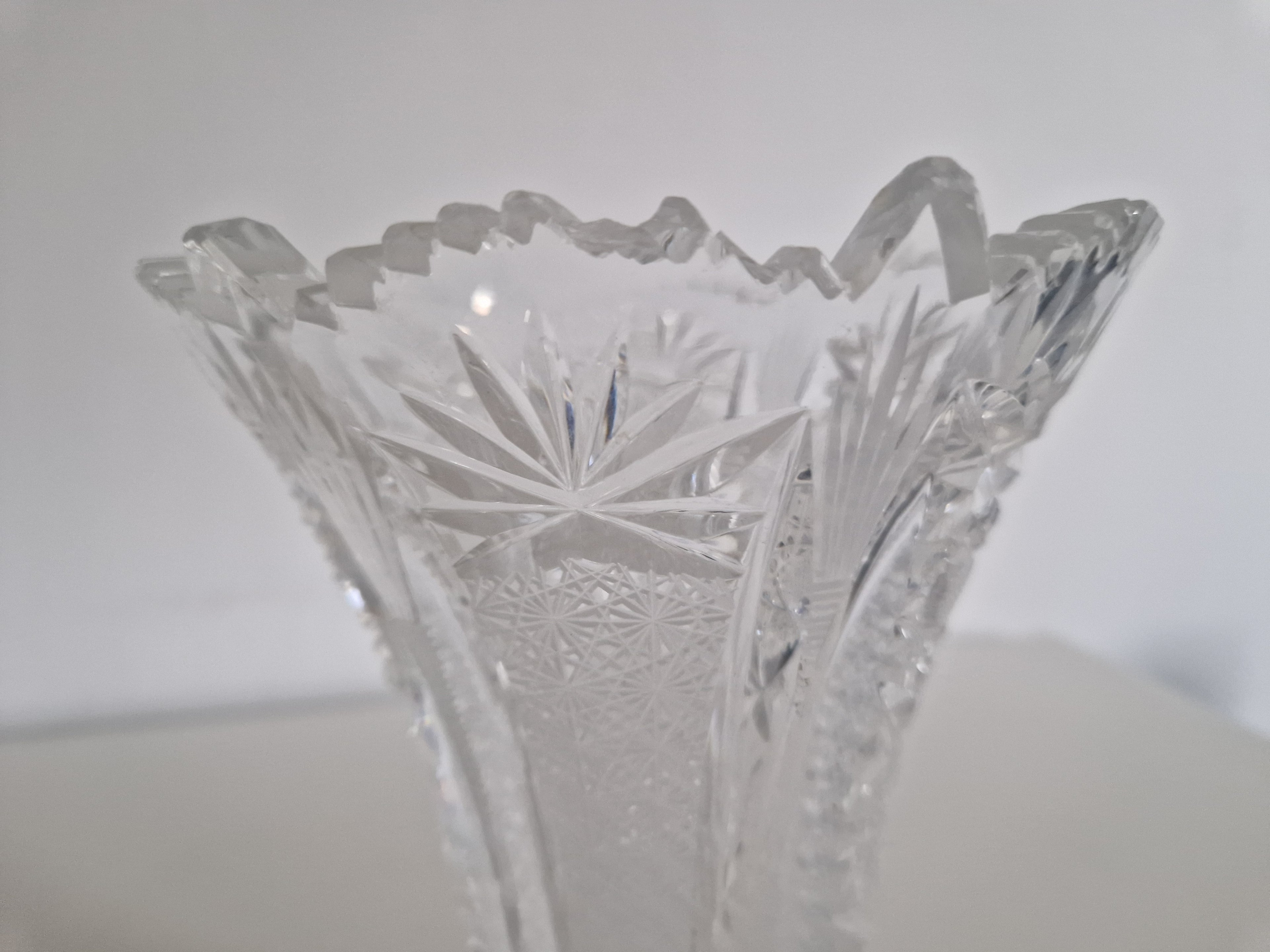 Vintage Bohemian Cut Crystal Trumpet Vase – Star, Fan & Diamond Pattern | Sawtooth Rim | 20 cm | Czech Crystal