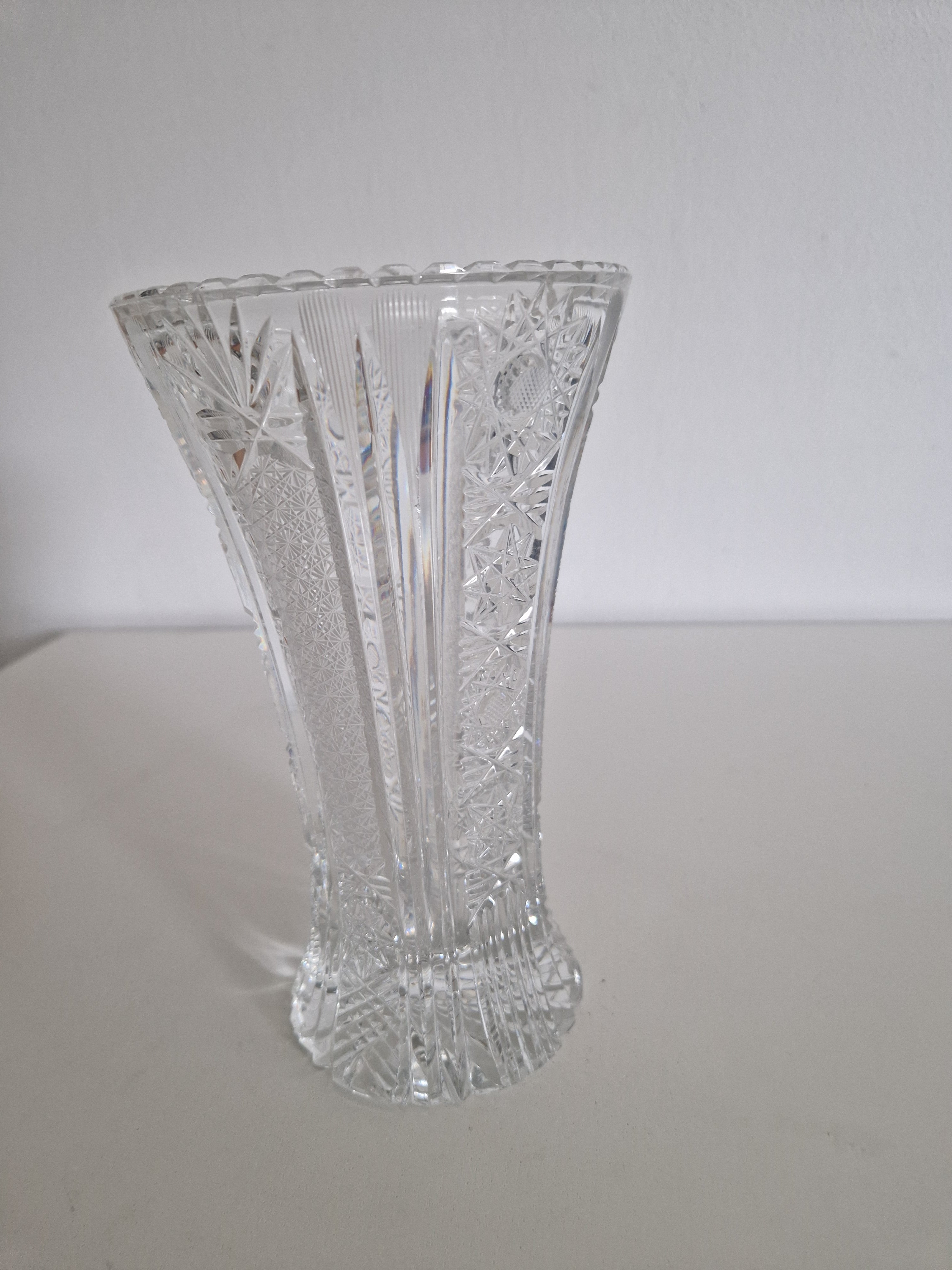 Vintage Bohemian Cut Crystal Trumpet Vase – Pinwheel Star, Fan & Floral Engraving | Sawtooth Rim | 20 cm | Czech Crystal