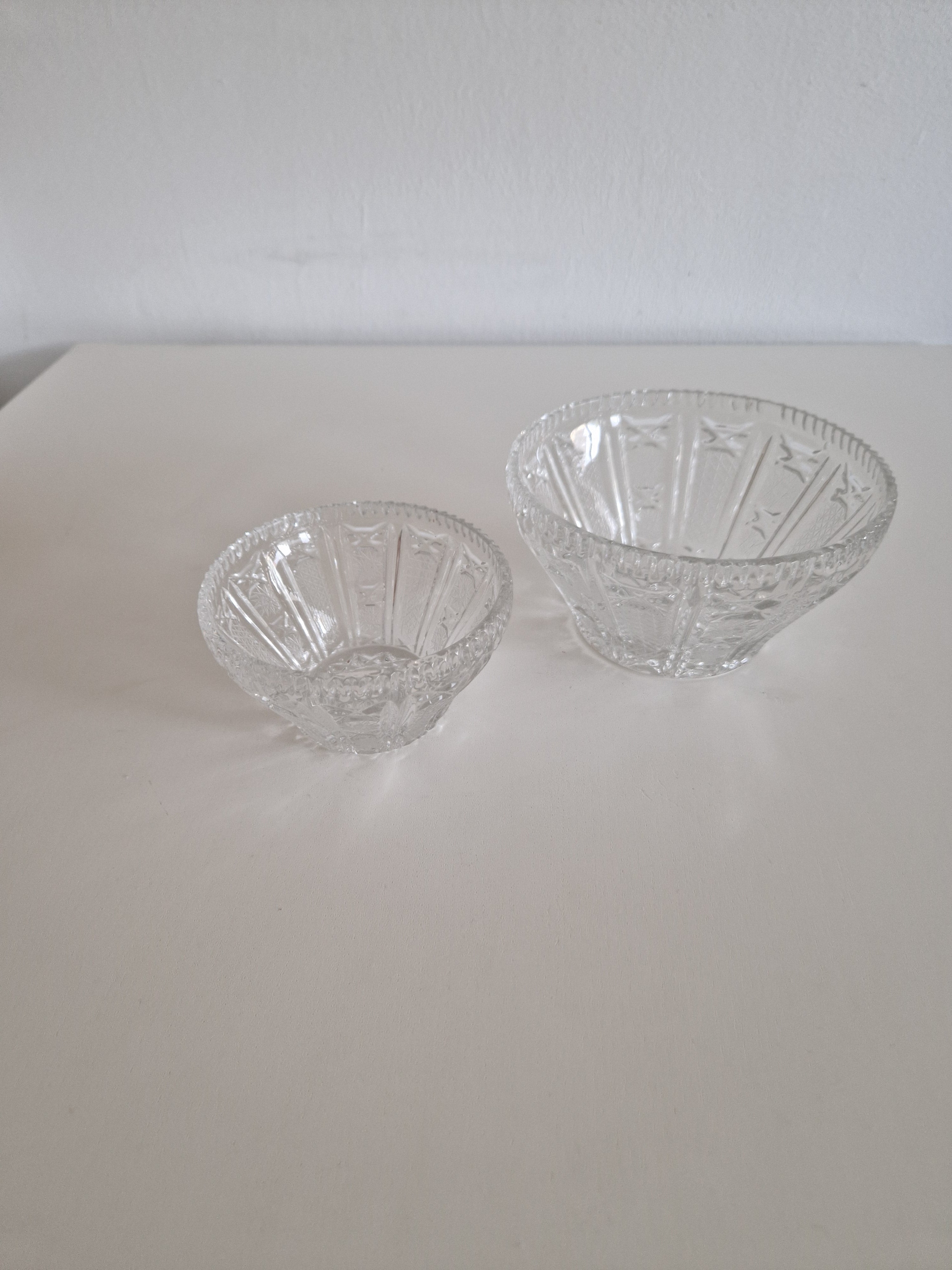 Vintage Crystal Bowl Set of Two – Star & Fan Pattern | Small 10 cm & Large 20 cm | Mid-Century European Crystal