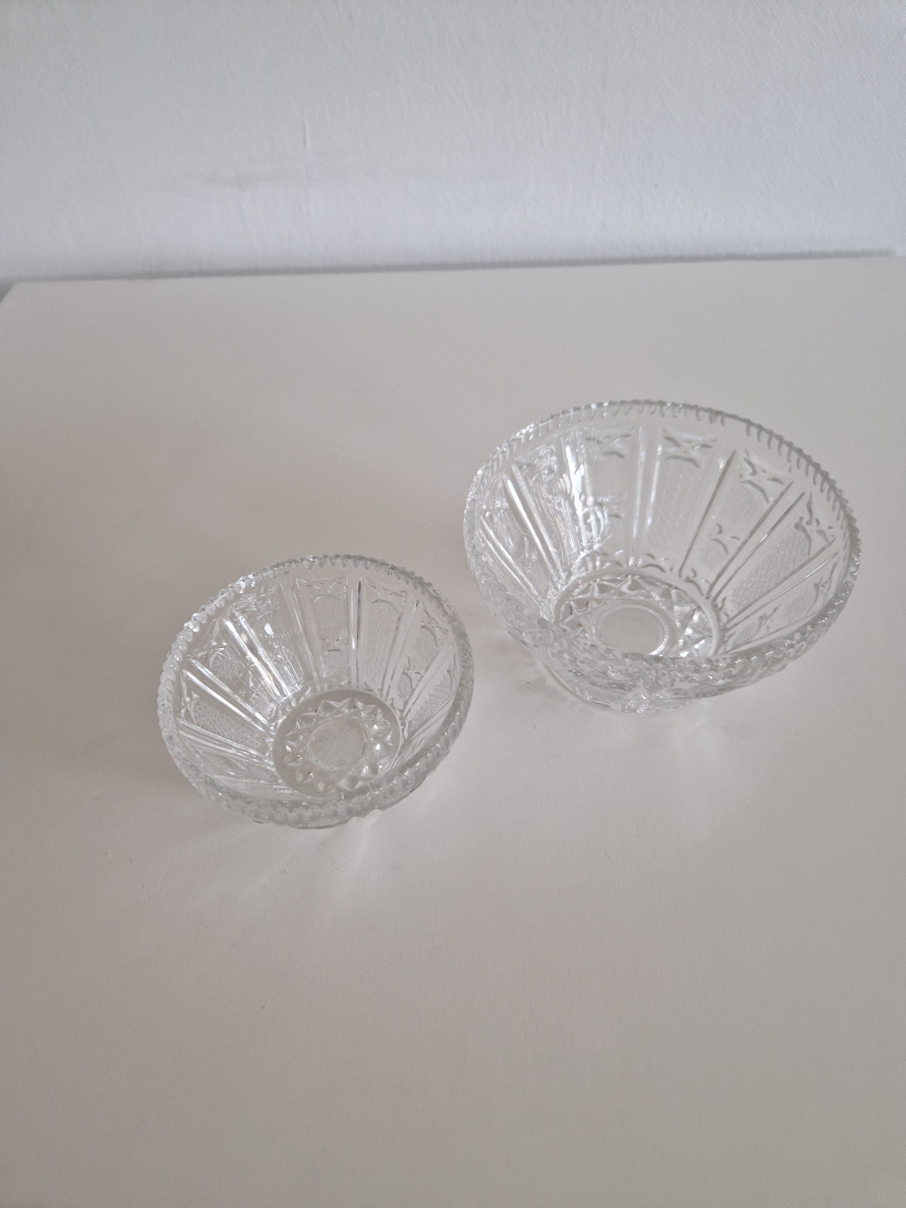 Vintage Crystal Bowl Set of Two – Star & Fan Pattern | Small 10 cm & Large 20 cm | Mid-Century European Crystal