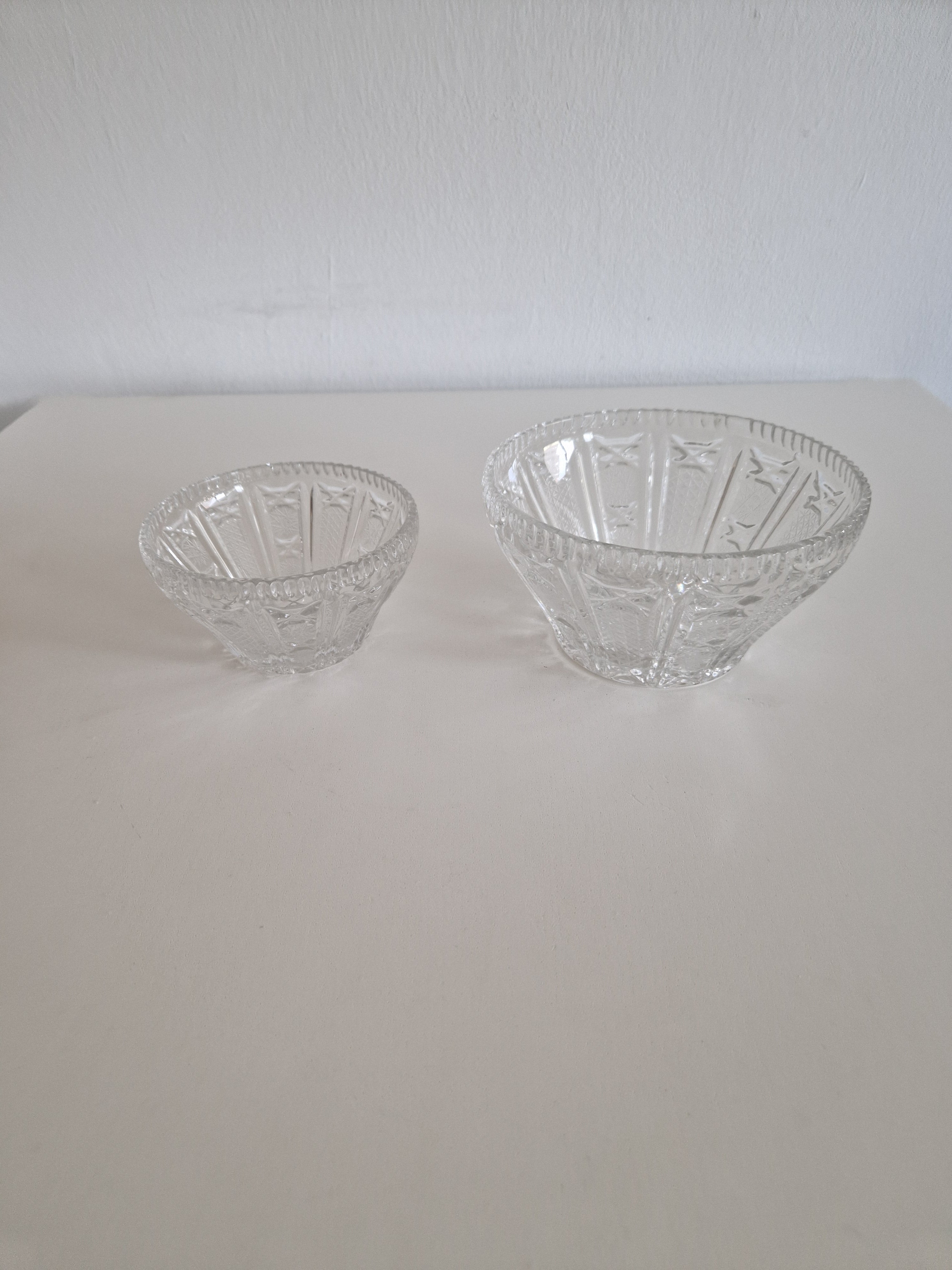 Vintage Crystal Bowl Set of Two – Star & Fan Pattern | Small 10 cm & Large 20 cm | Mid-Century European Crystal
