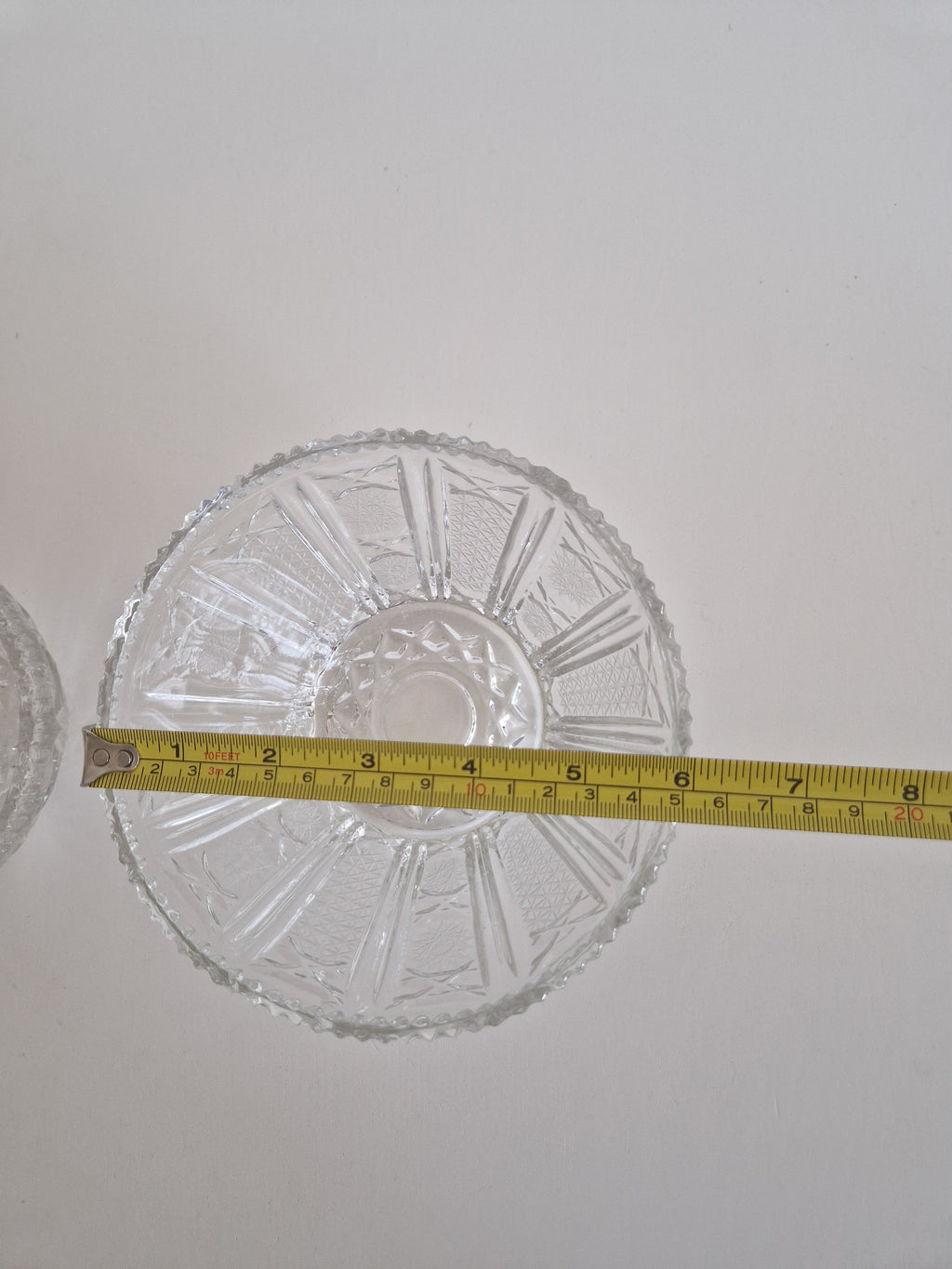 Small pressed glass bowl — base detail with star pattern, diameter approx. 10 cm