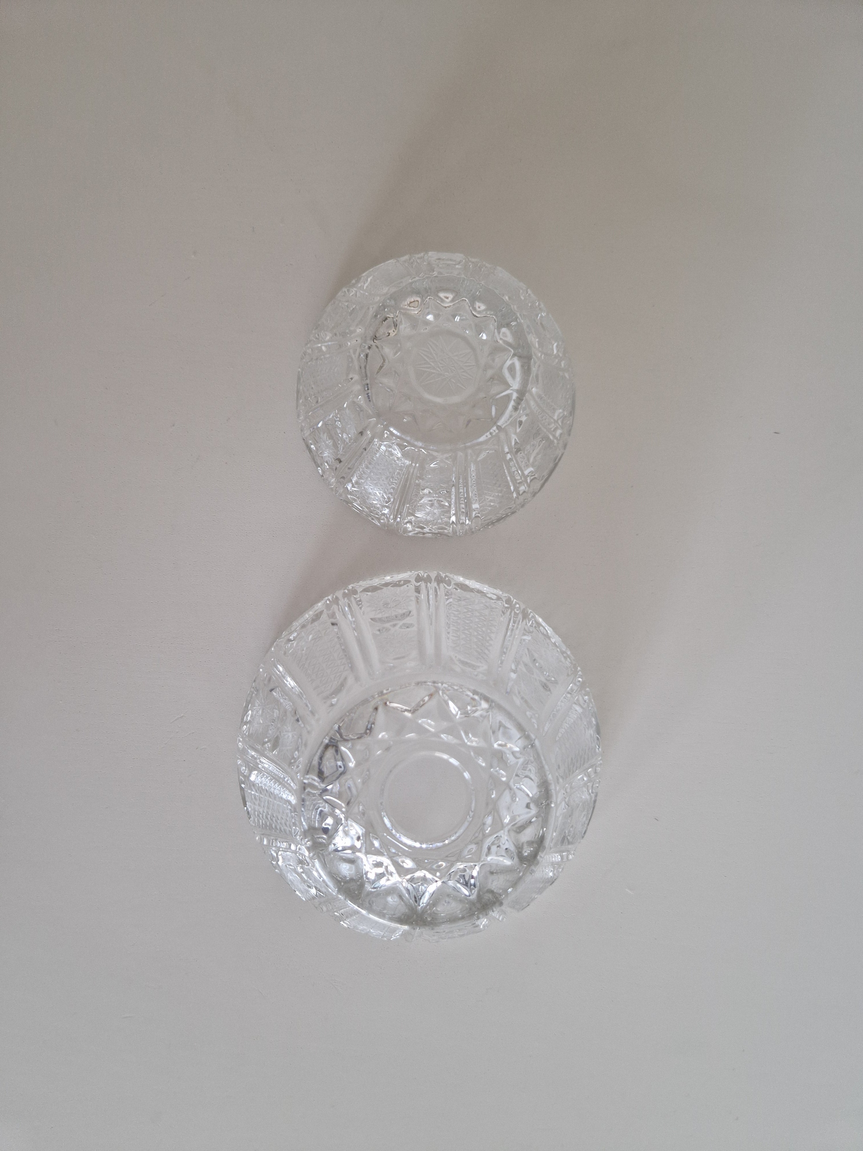 Ensemble de deux coupes en cristal vintage – Motif étoile et éventail | Petite 10 cm & Grande 20 cm | Cristal européen du milieu du siècle