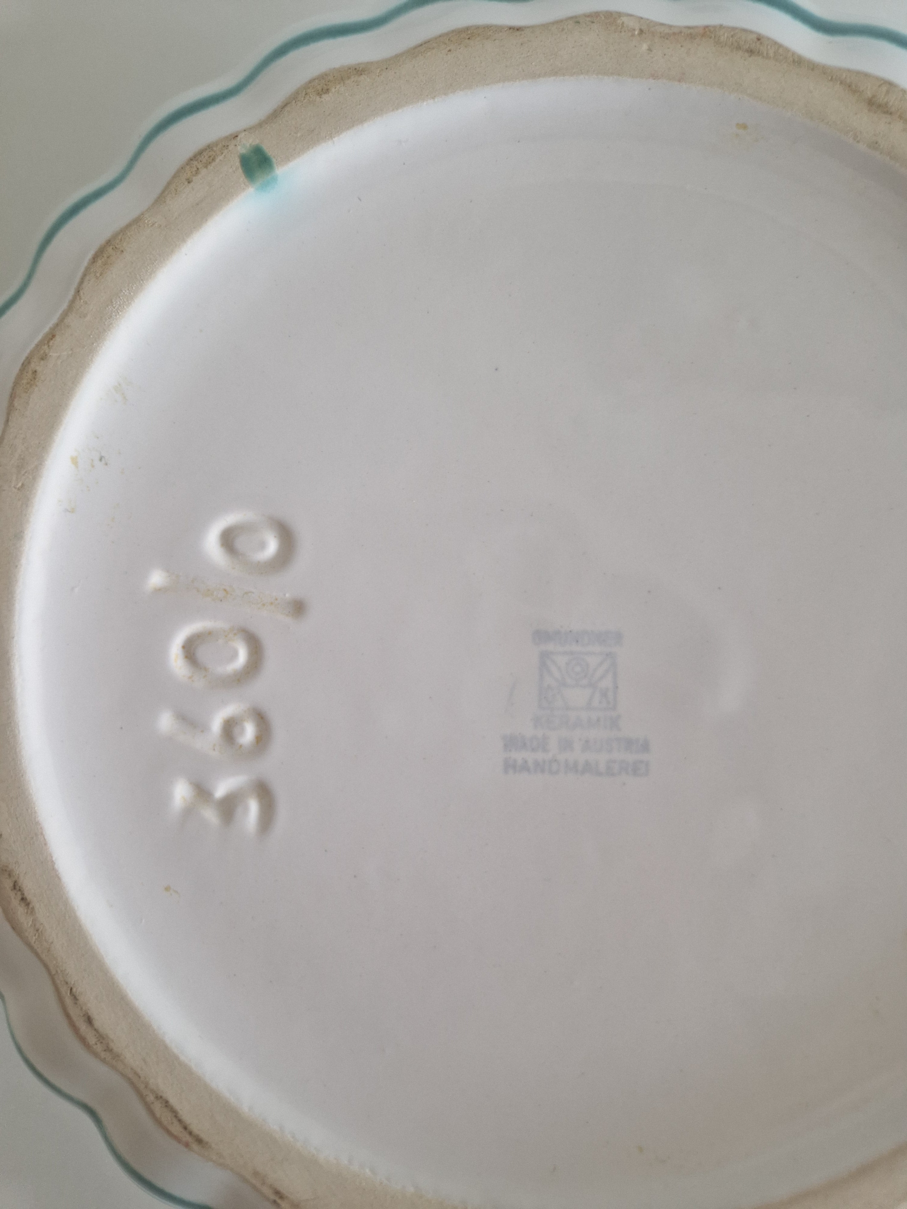 Gmunden Keramik Bowl – Green Wavy Stripe | Grüne Wellenband | approx. 22 cm | Austrian Folk Ceramics
