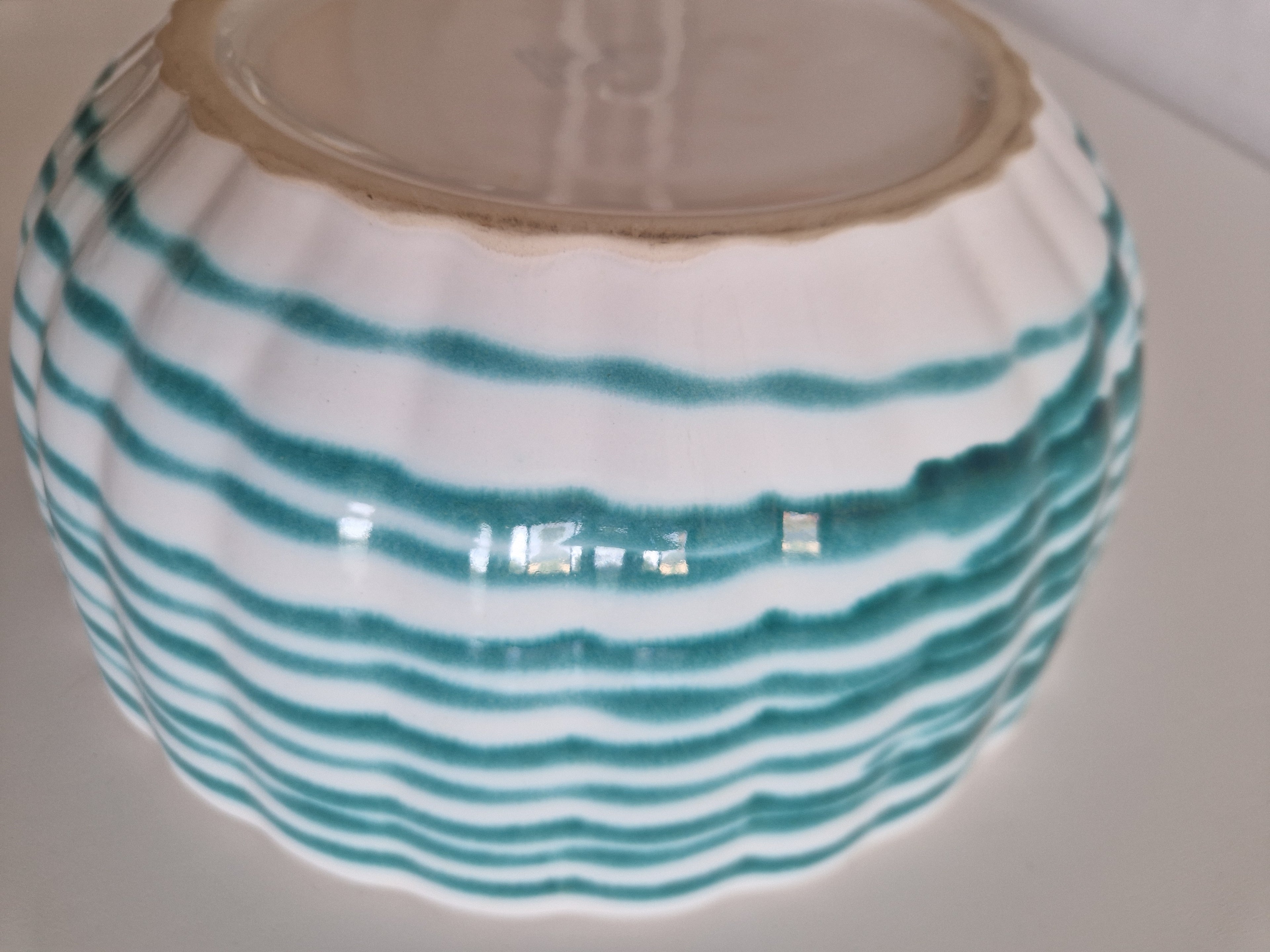 Gmunden Keramik Bowl – Green Wavy Stripe | Grüne Wellenband | approx. 22 cm | Austrian Folk Ceramics